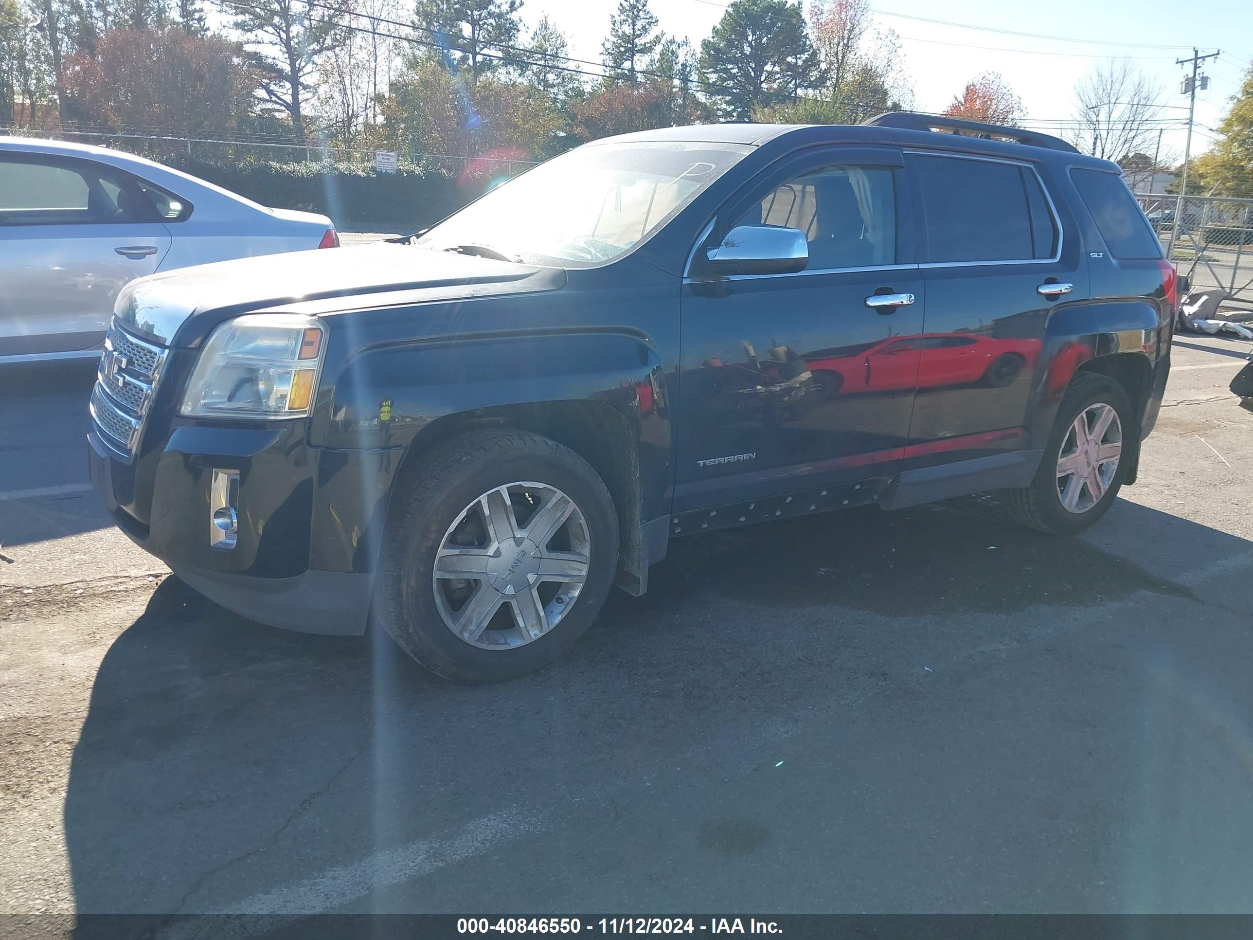 GMC TERRAIN image 2