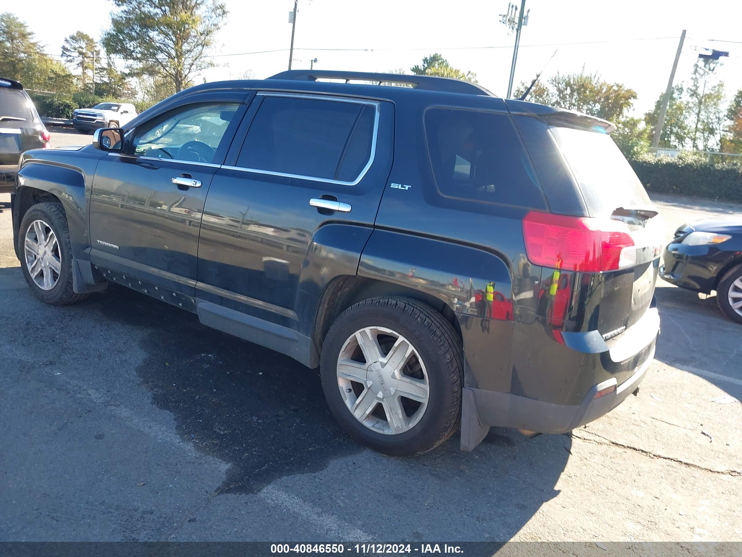 GMC TERRAIN image 3