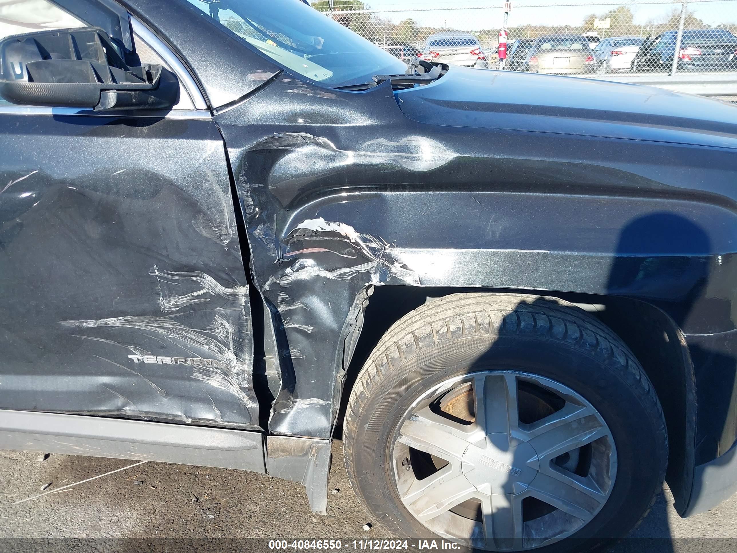 GMC TERRAIN image 6