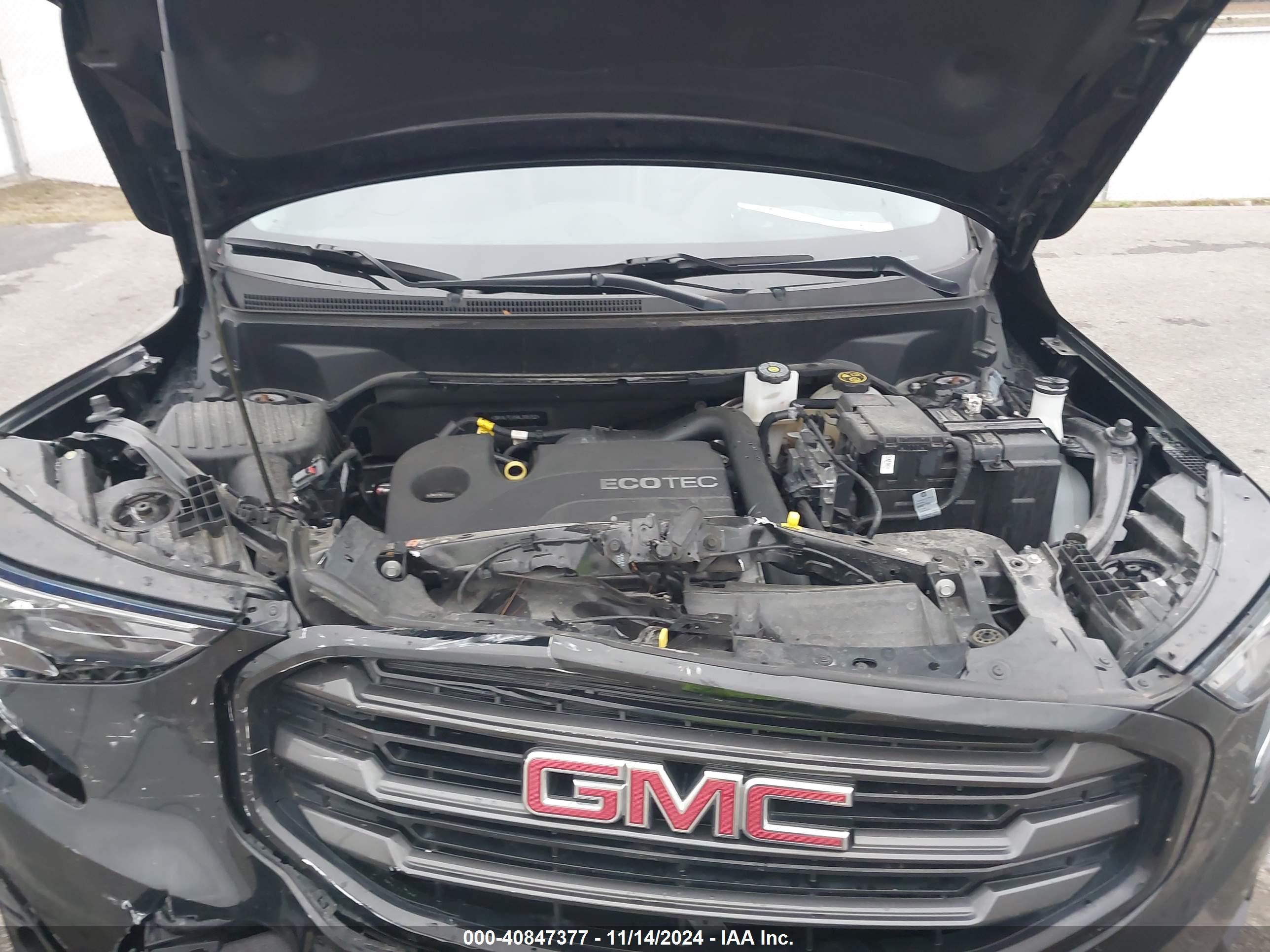 GMC TERRAIN image 10