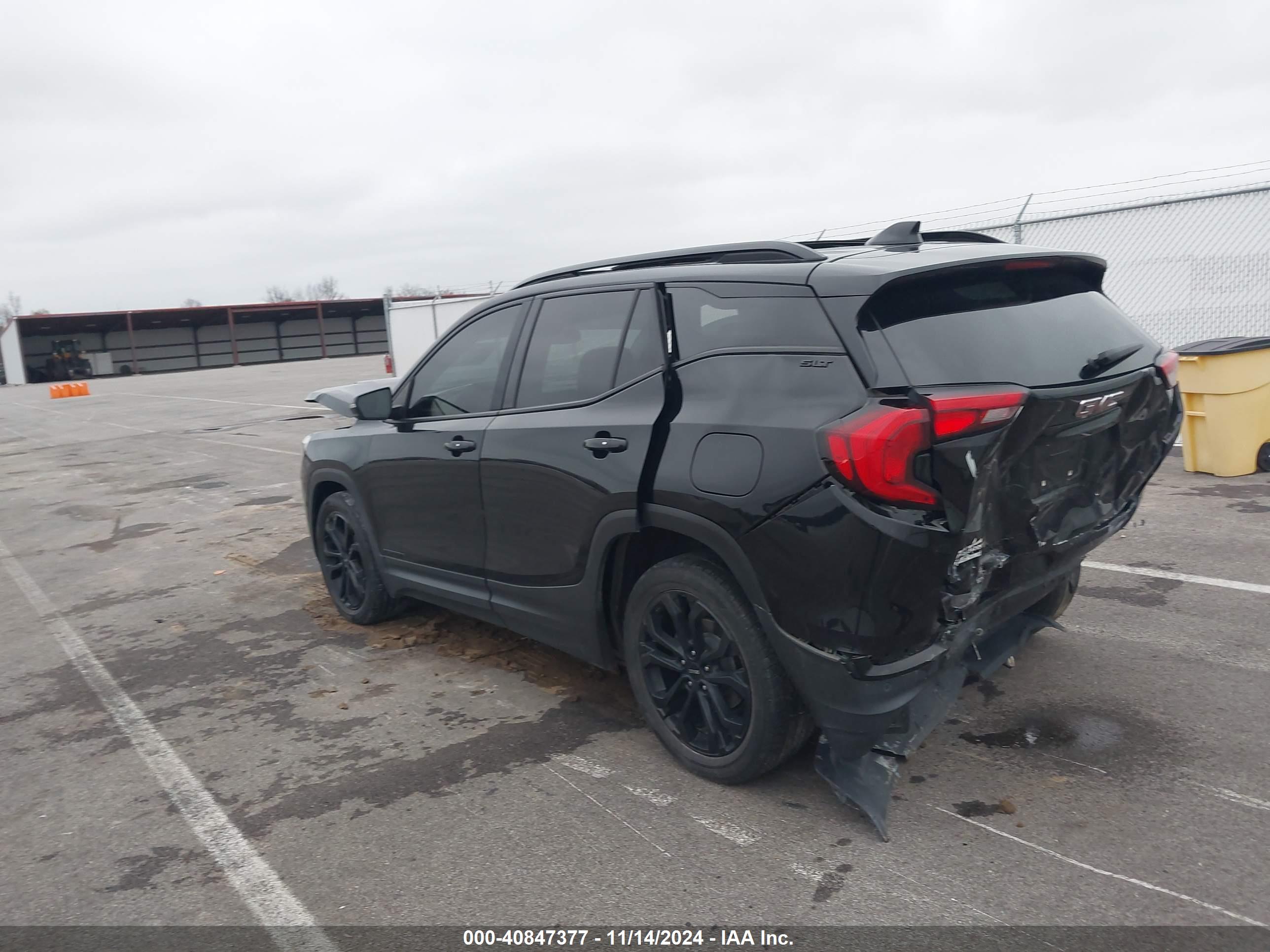 GMC TERRAIN image 3