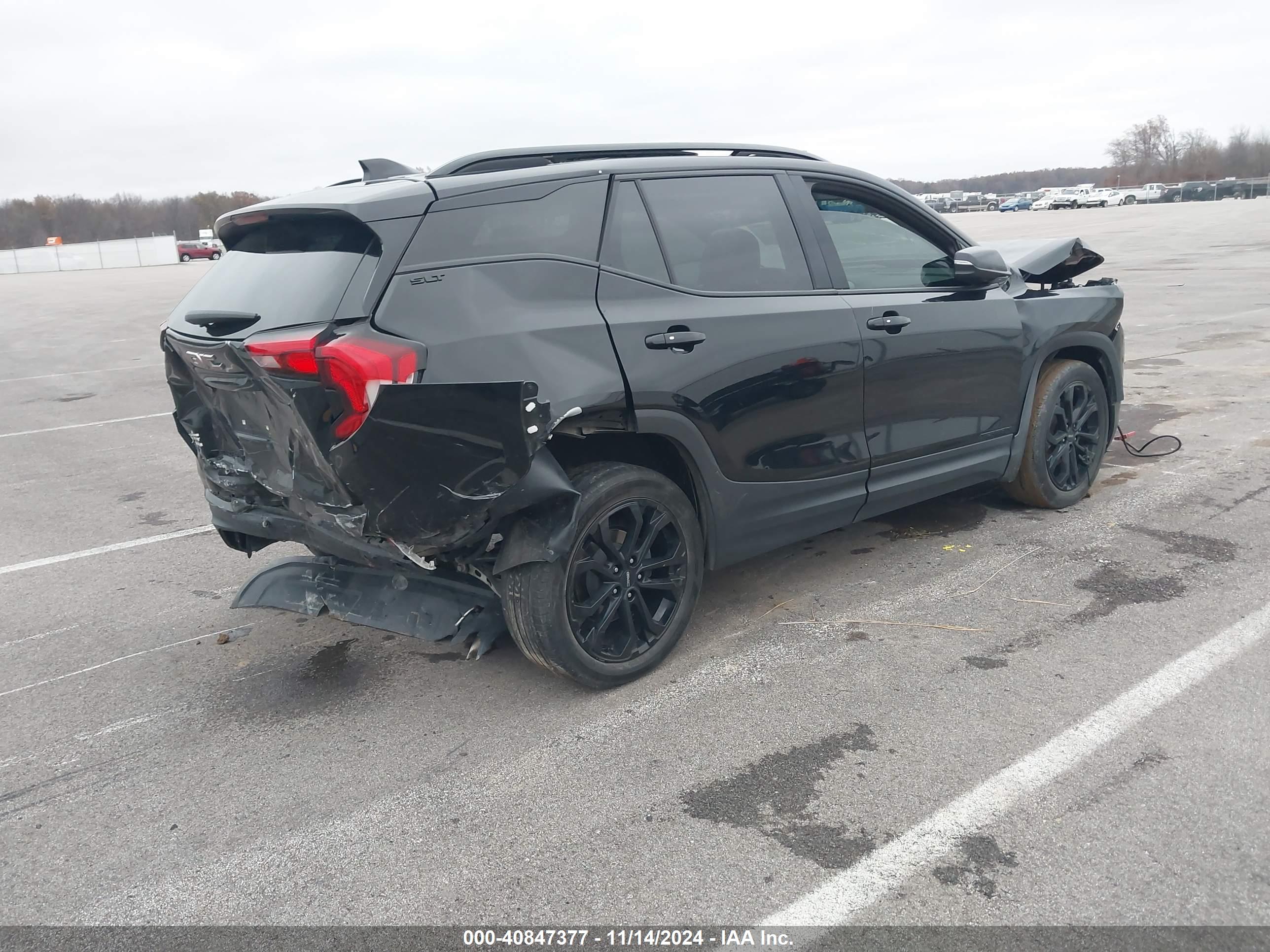 GMC TERRAIN image 4