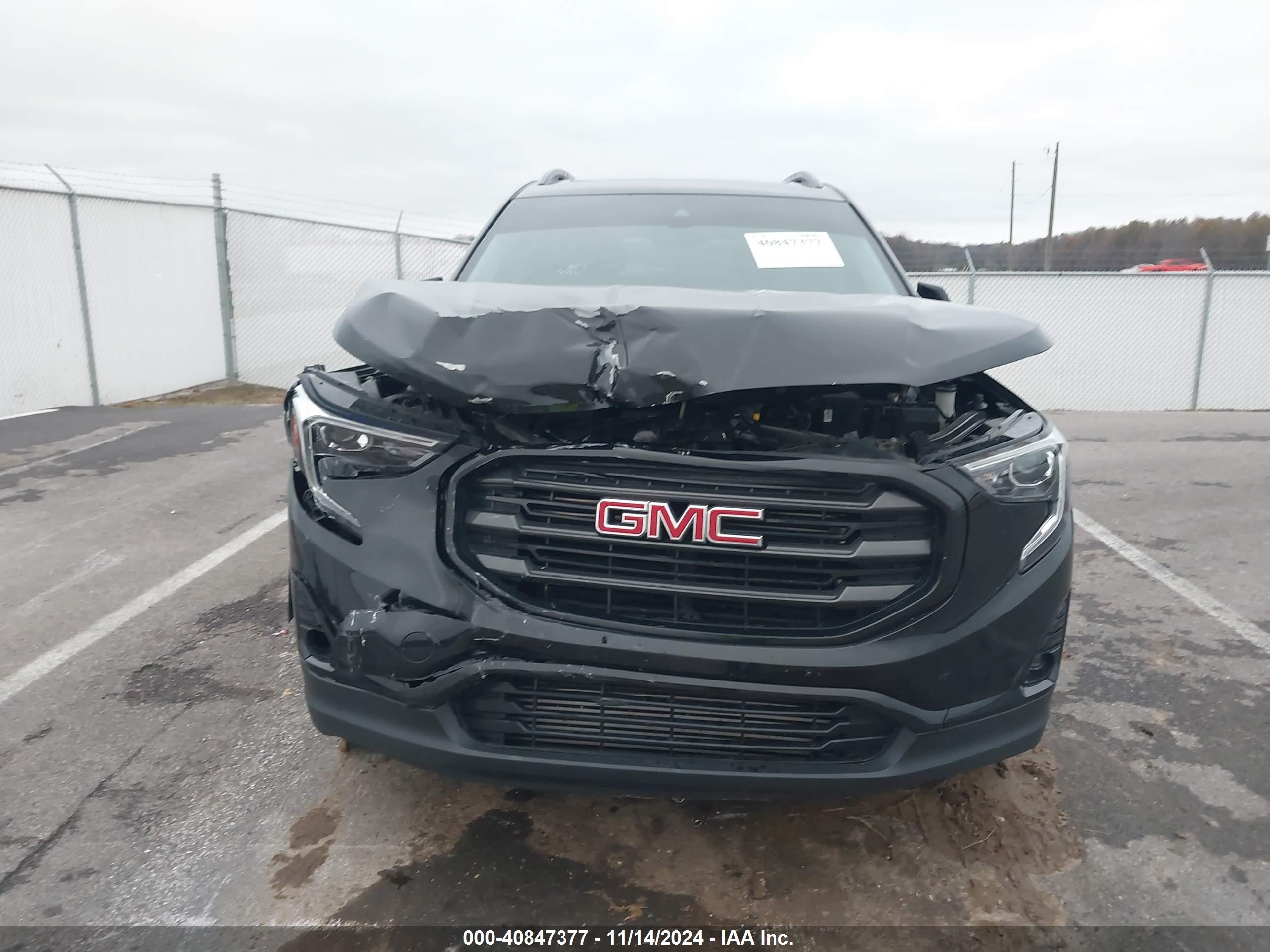 GMC TERRAIN image 6