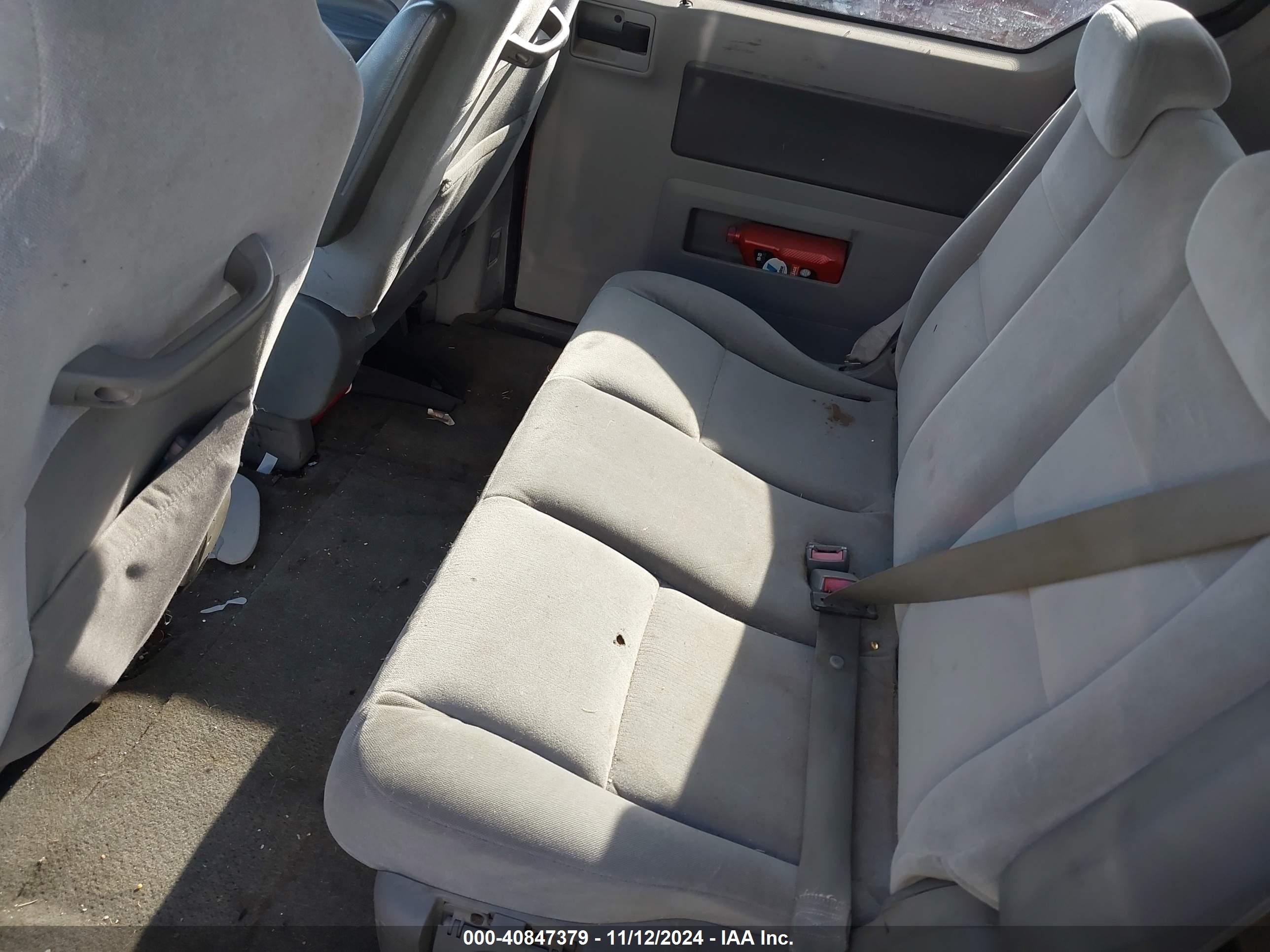 FORD FREESTAR image 8
