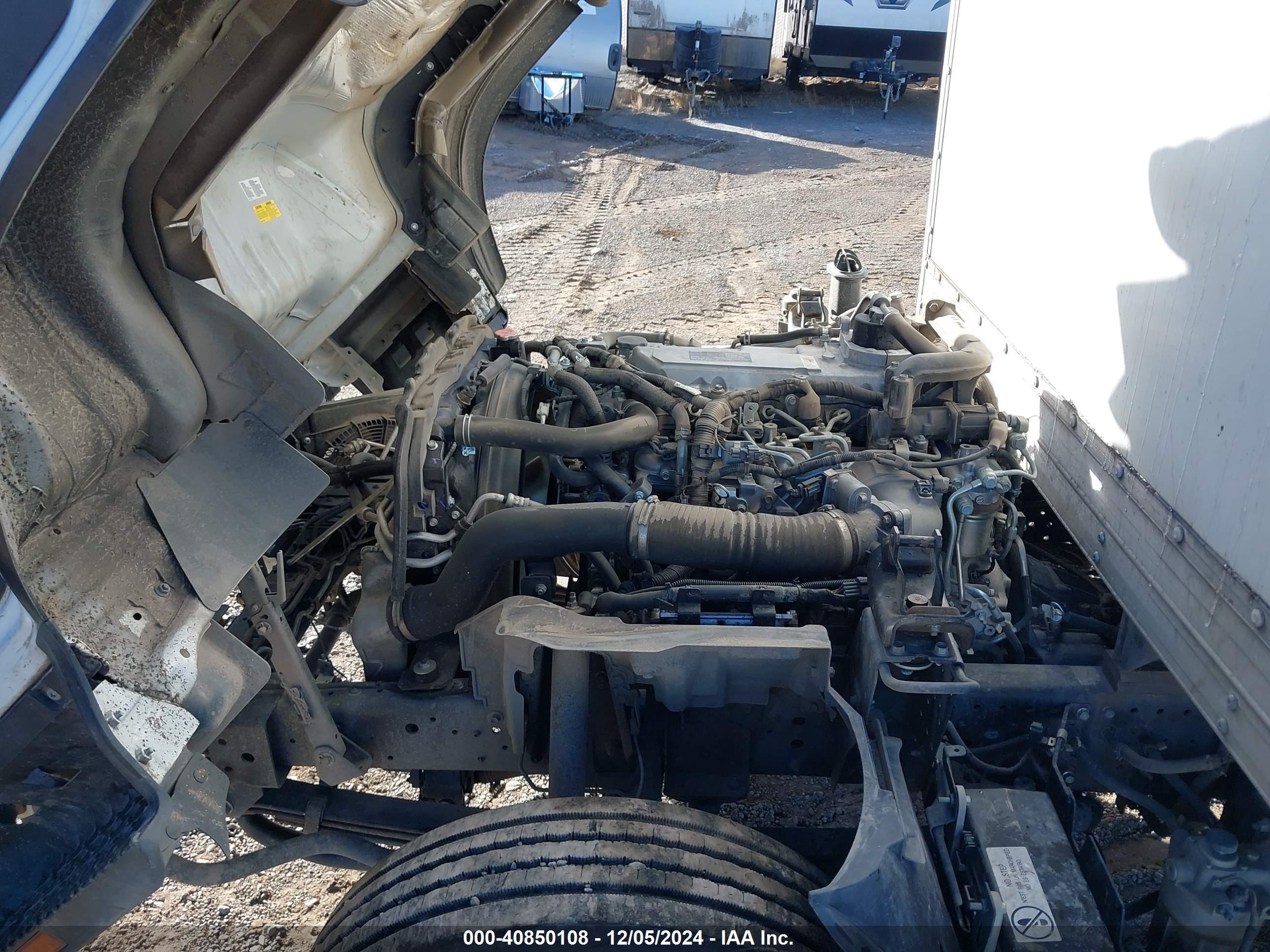ISUZU NRR image 10