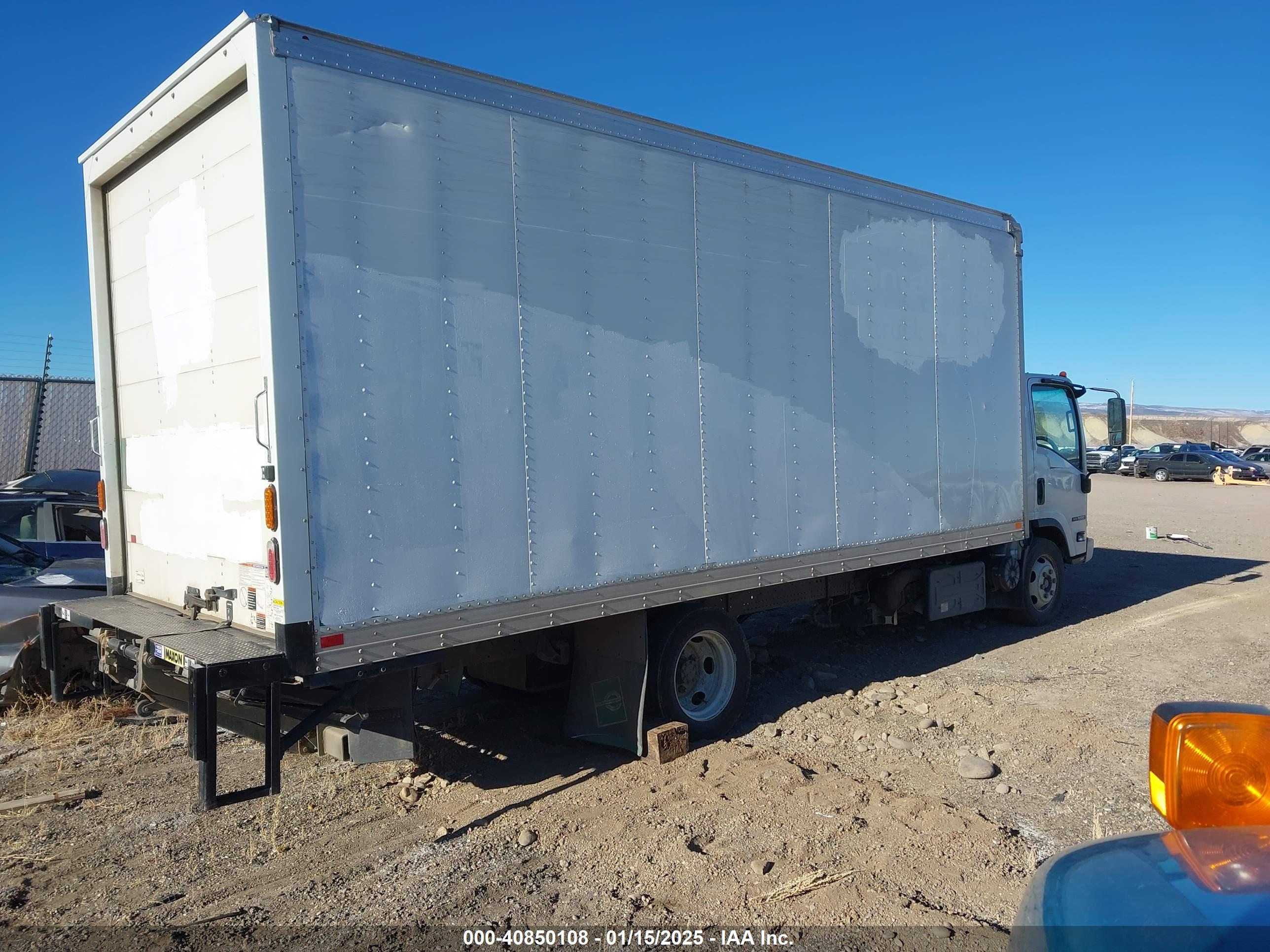 ISUZU NRR image 4