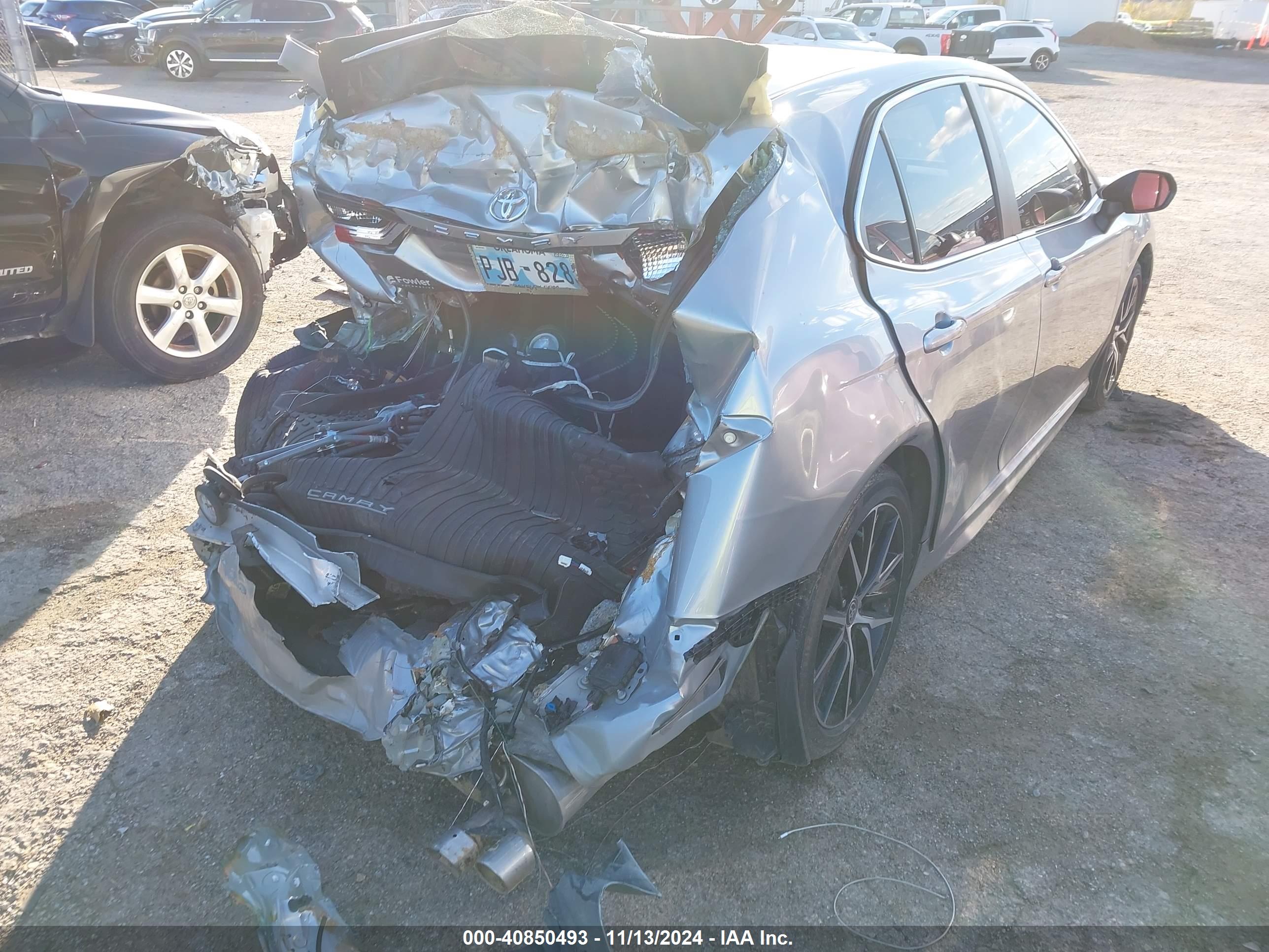 TOYOTA CAMRY image 4