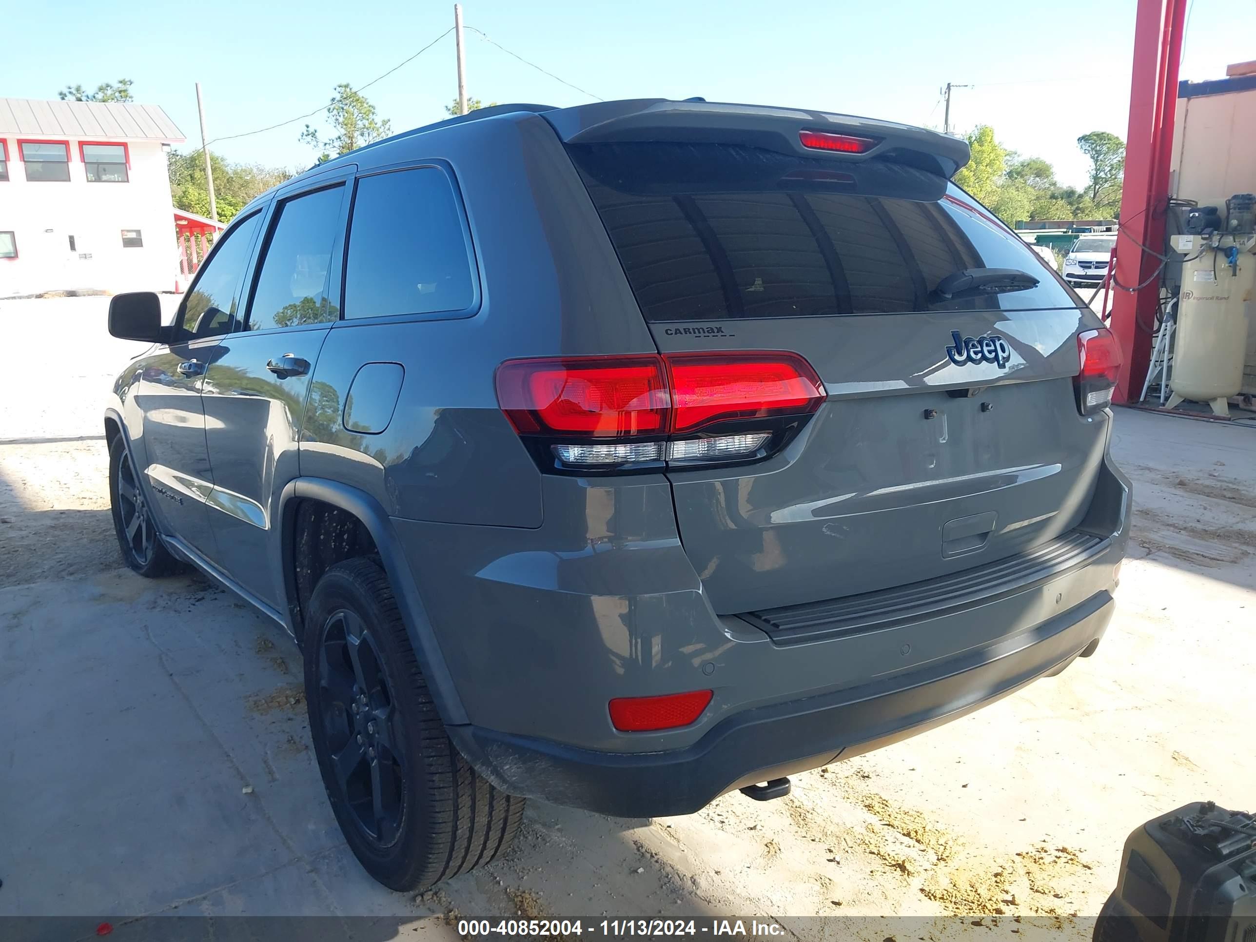 JEEP GRAND image 3