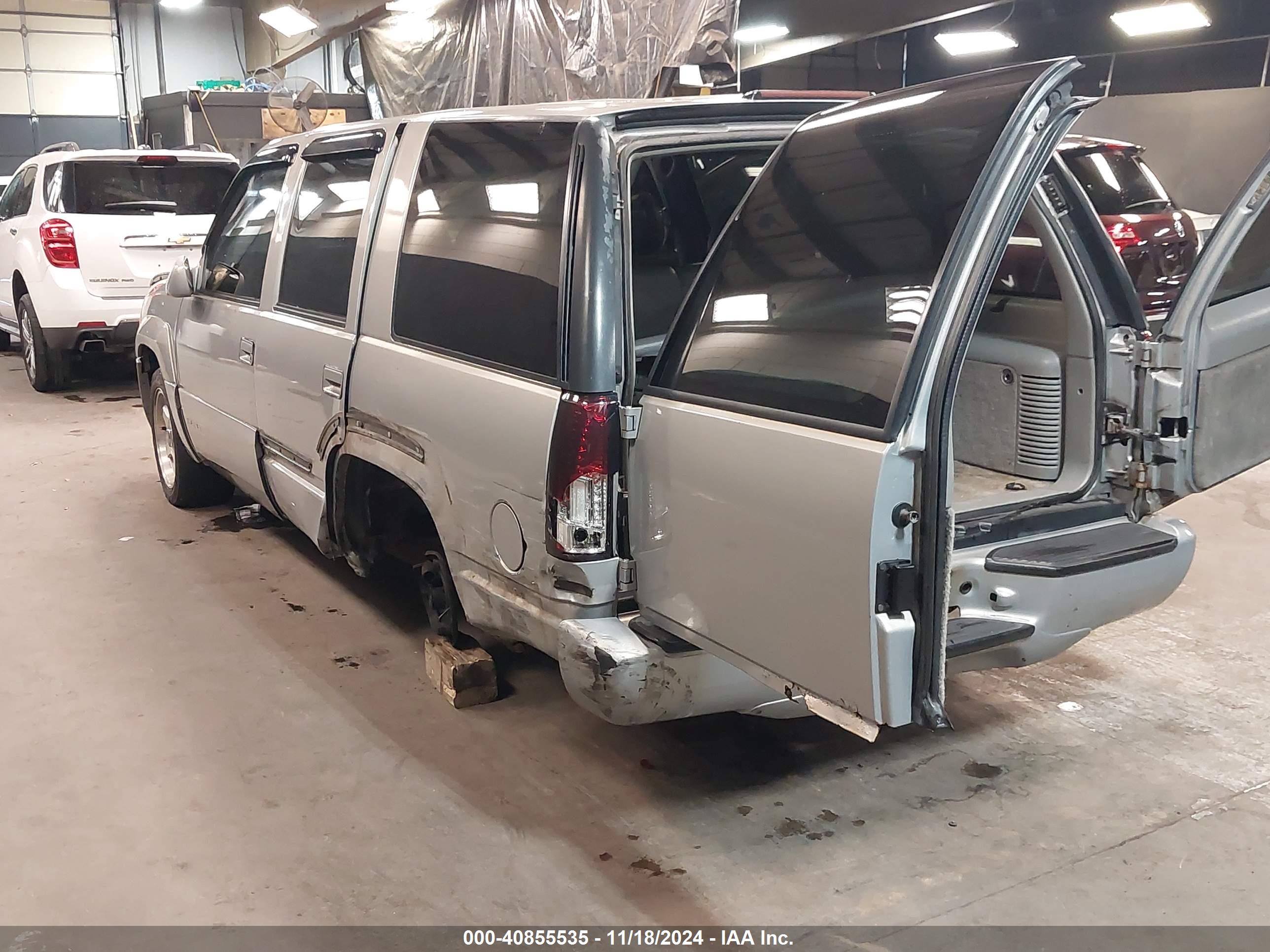 CHEVROLET TAHOE image 3