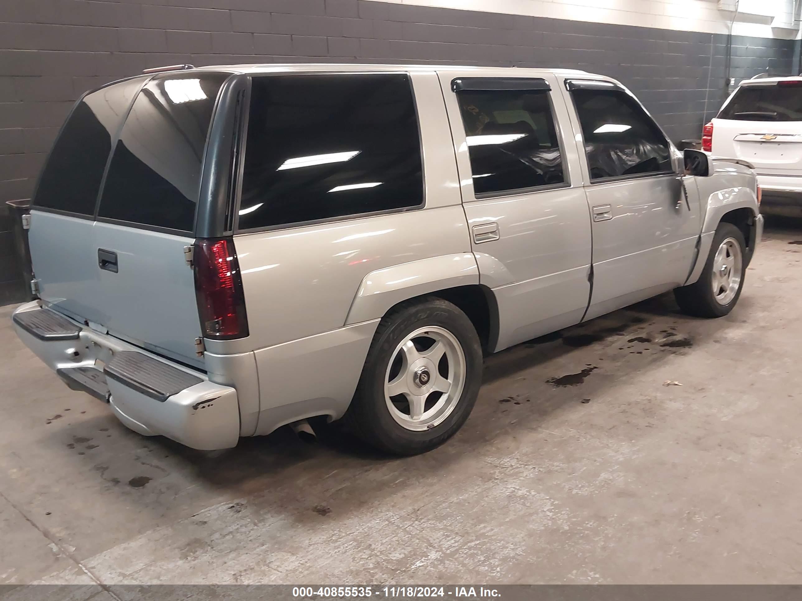 CHEVROLET TAHOE image 4