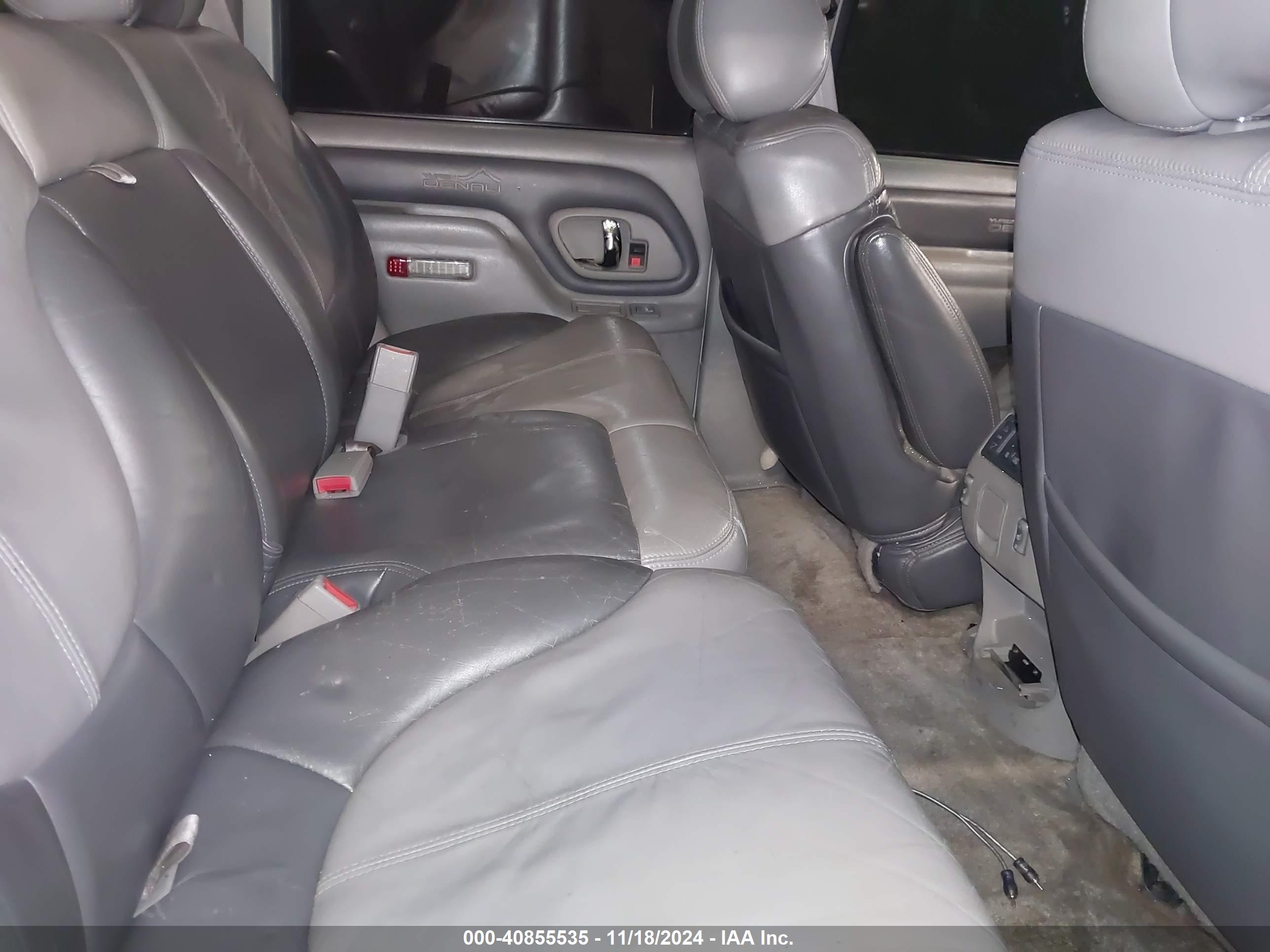 CHEVROLET TAHOE image 8