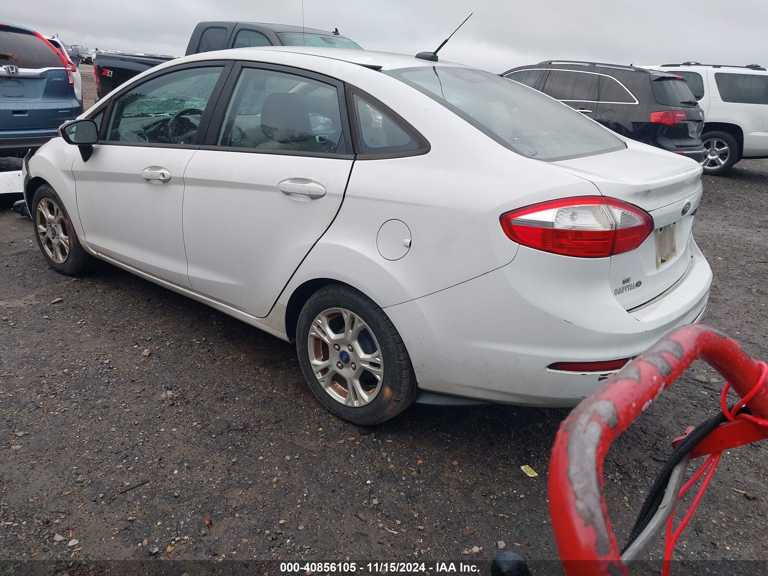 FORD FIESTA image 3