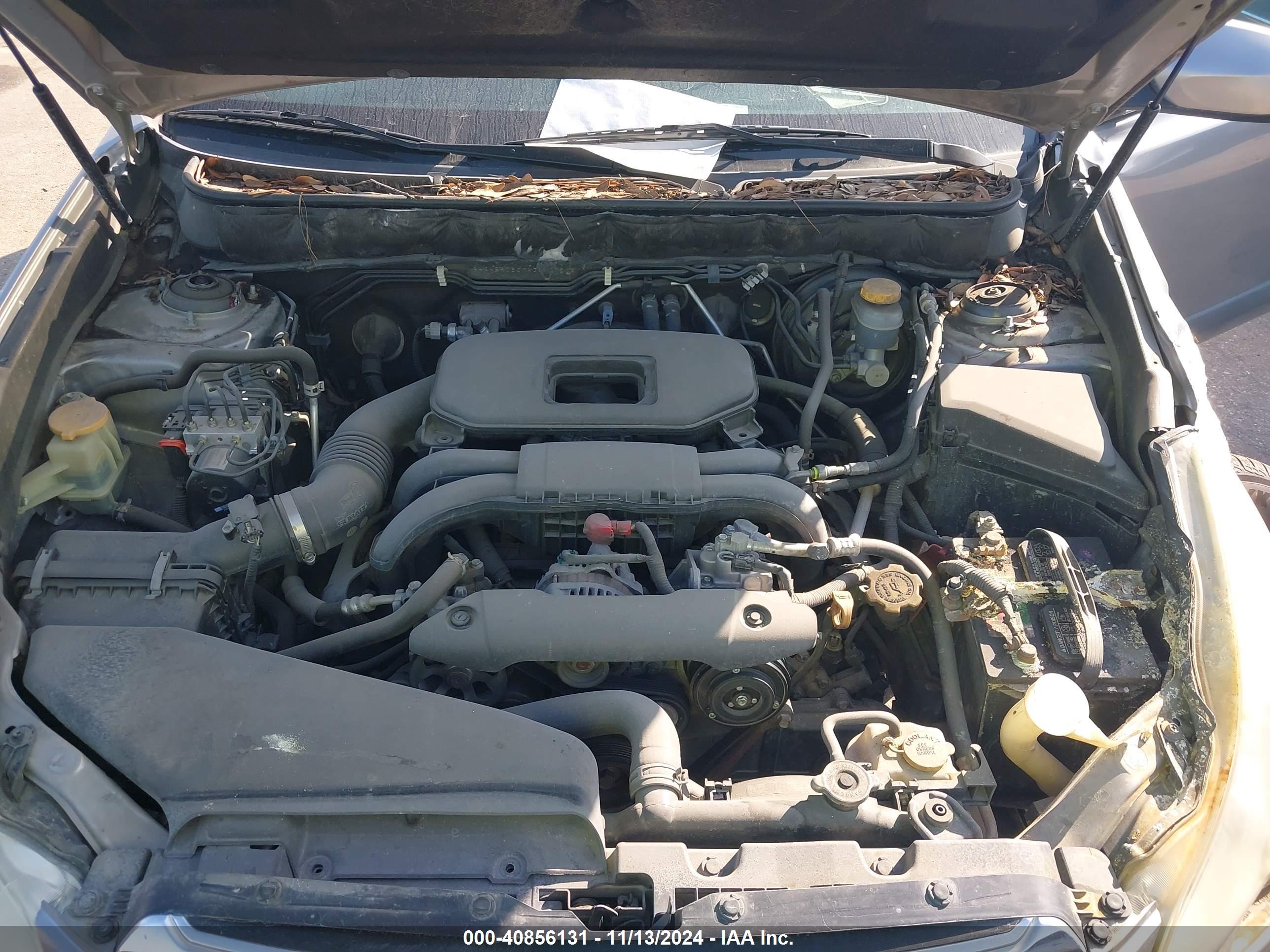 SUBARU OUTBACK image 10