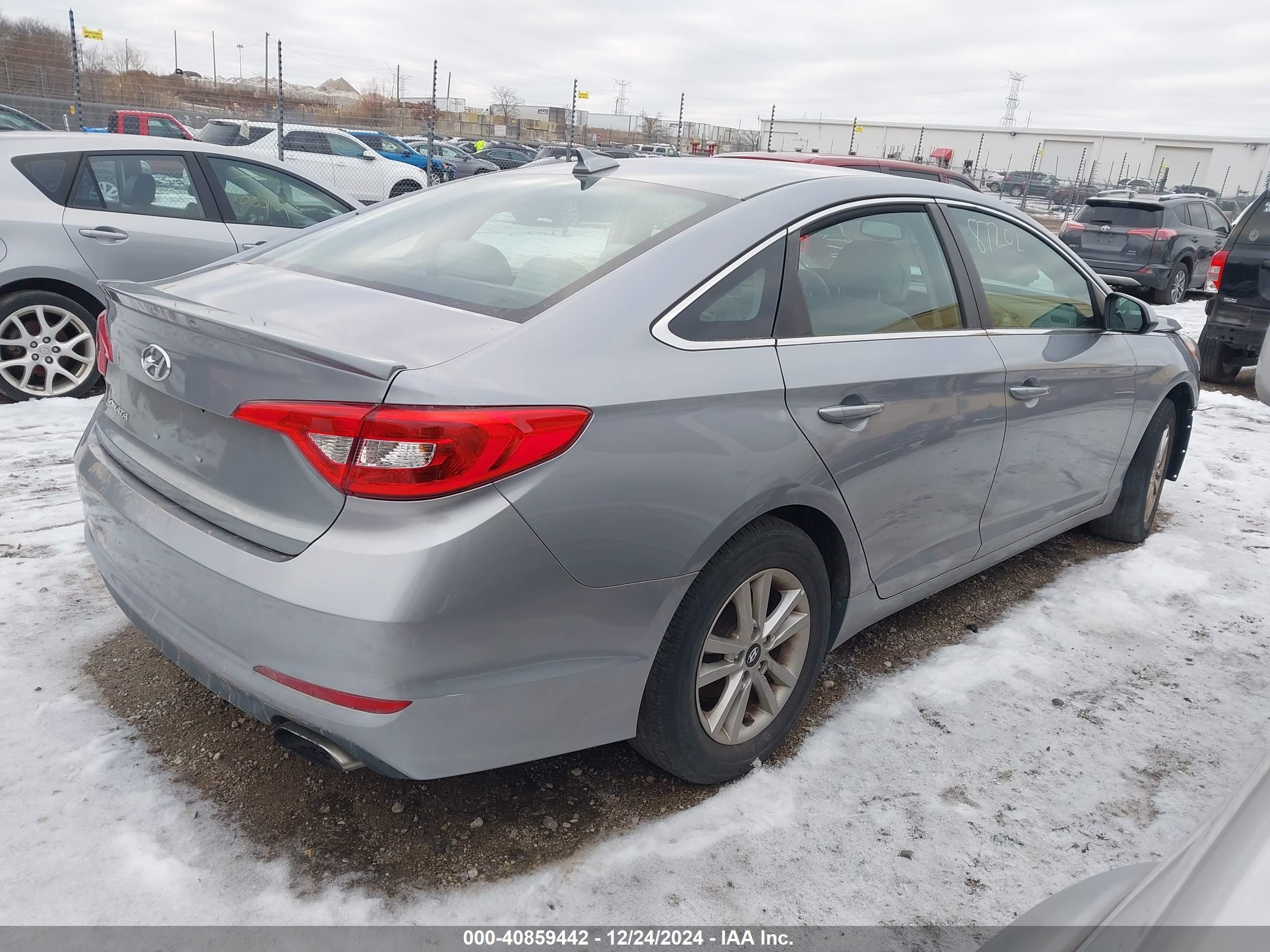 HYUNDAI SONATA image 4