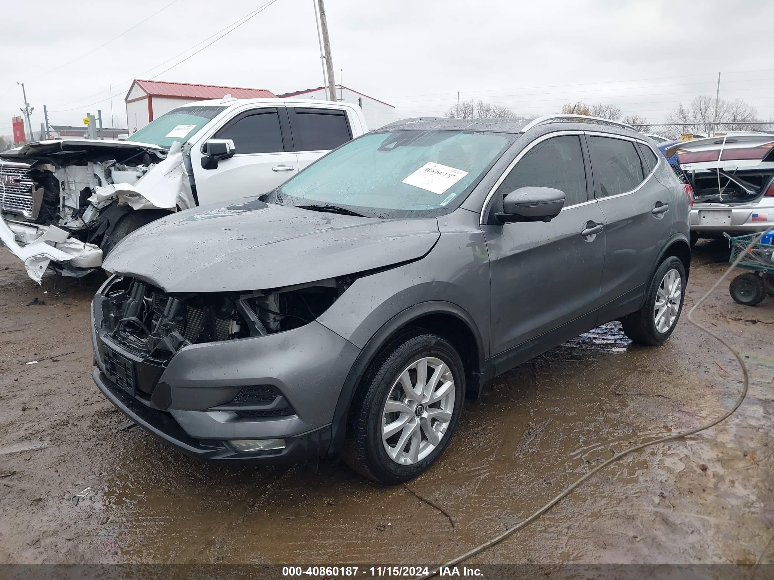 NISSAN ROGUE image 2