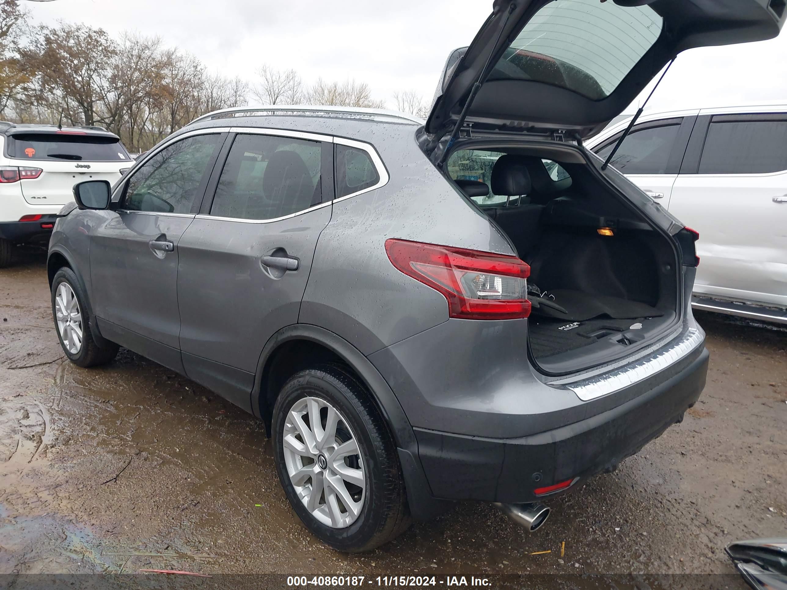NISSAN ROGUE image 3