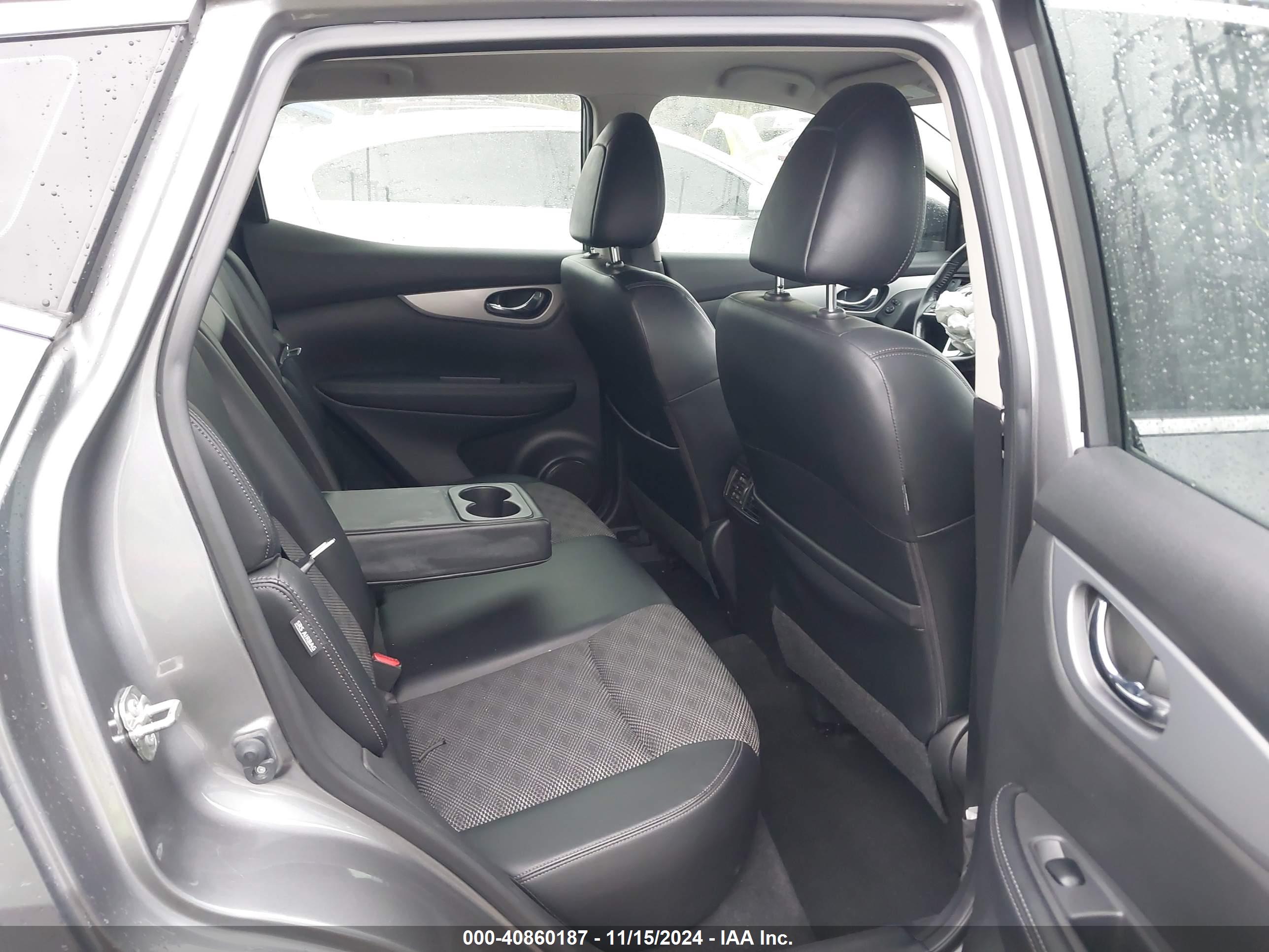NISSAN ROGUE image 8