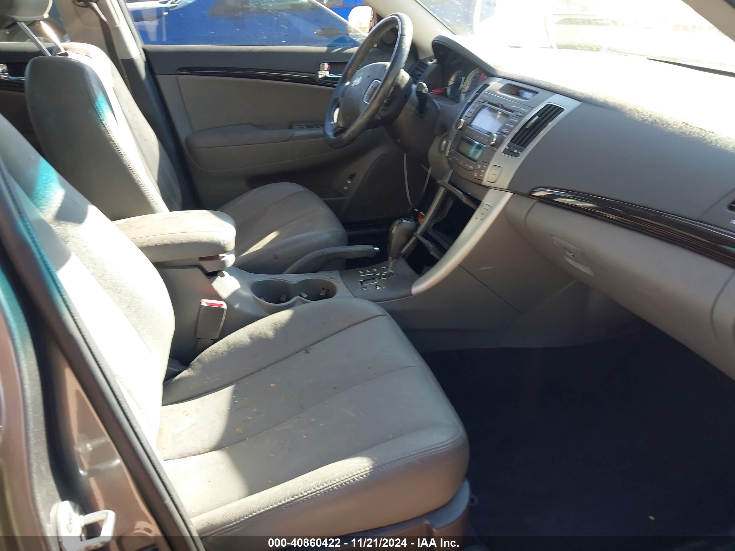 HYUNDAI SONATA image 5