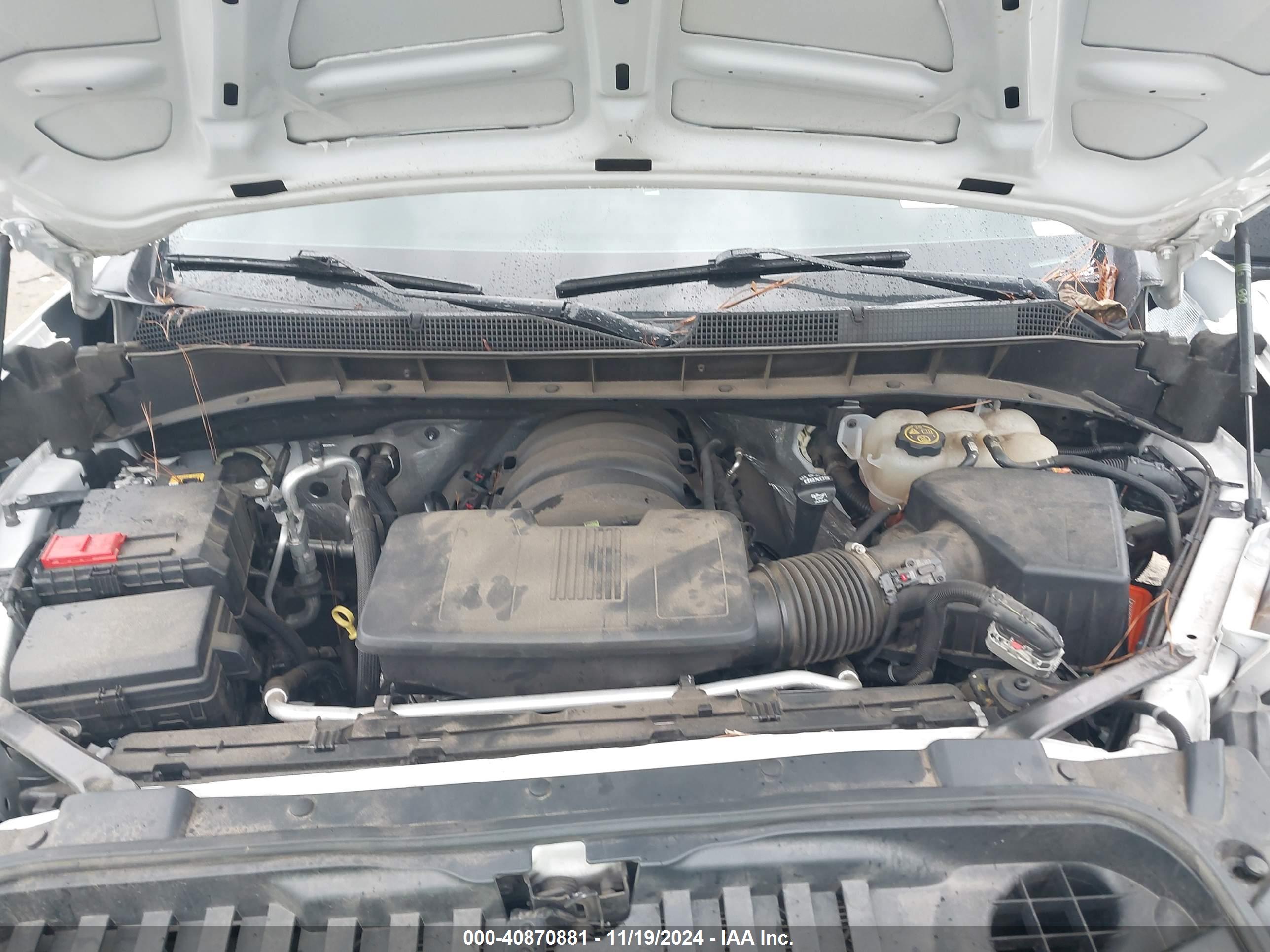 CHEVROLET SILVERADO image 10