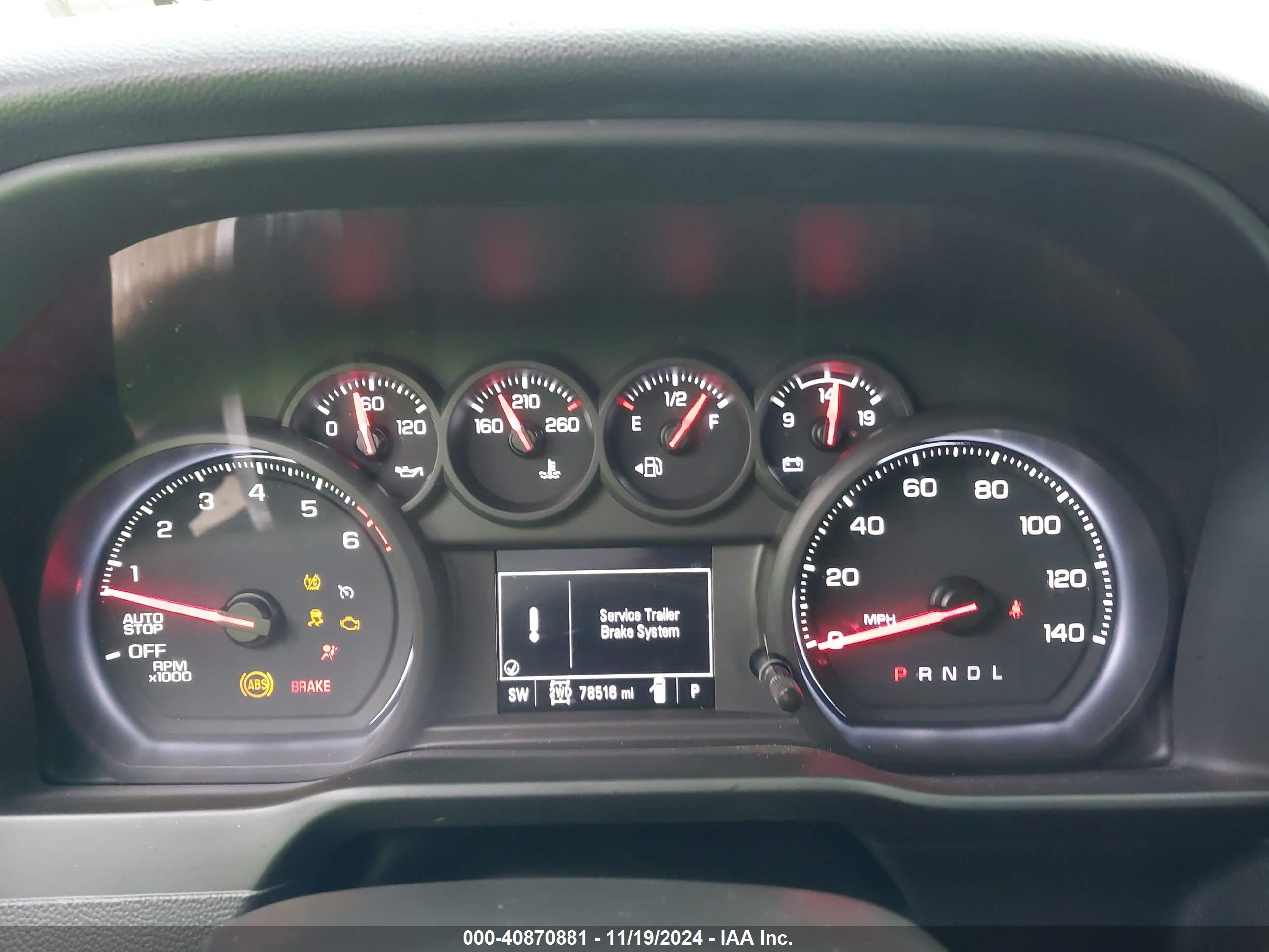 CHEVROLET SILVERADO image 7