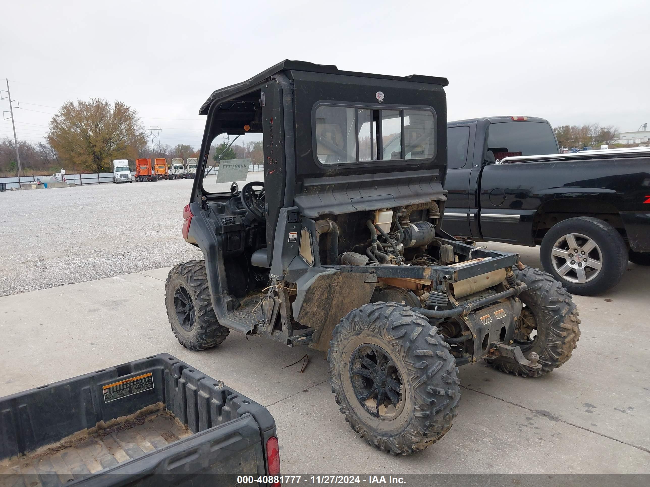 CAN-AM DEFENDER image 3