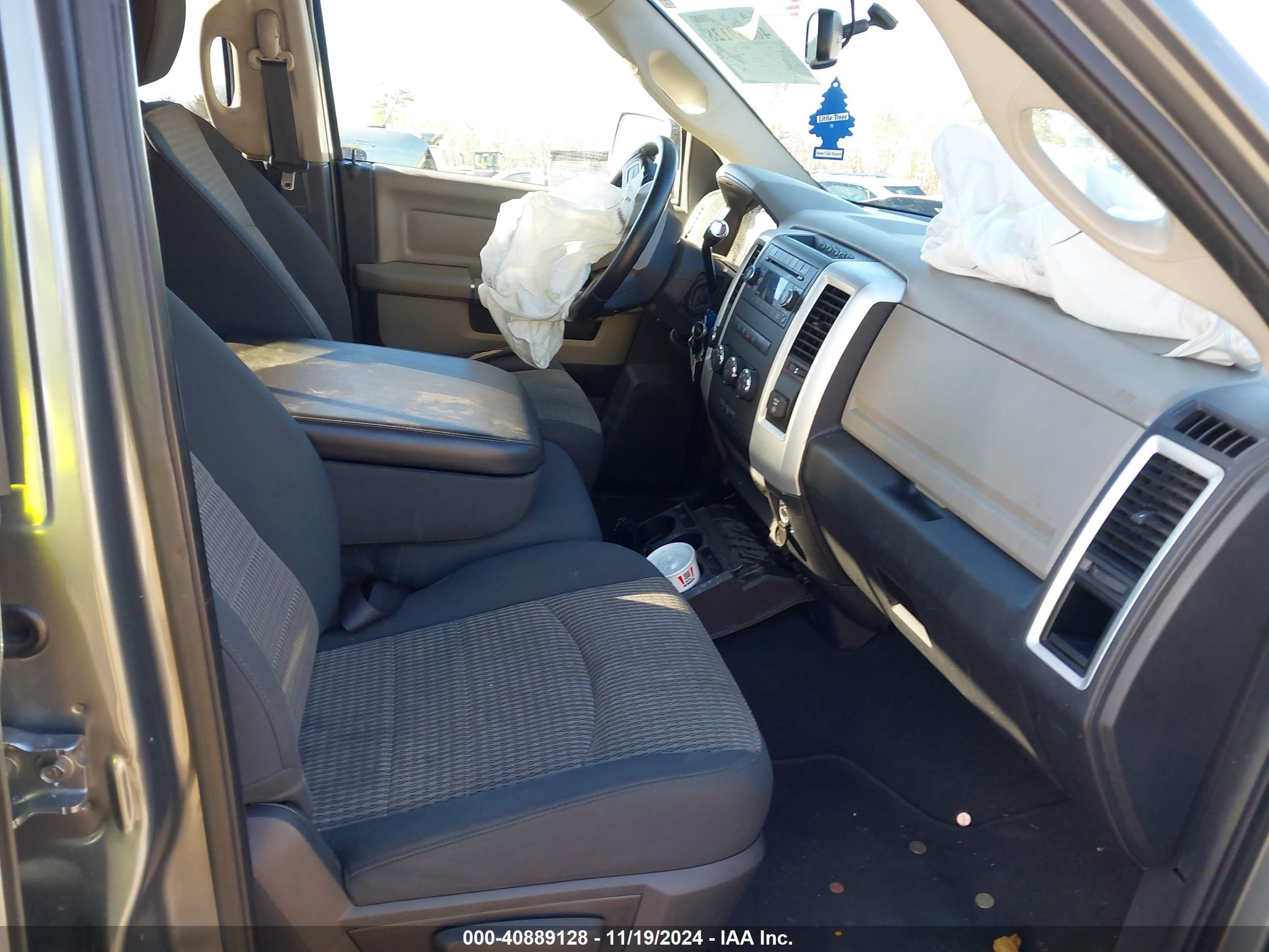 DODGE RAM image 5