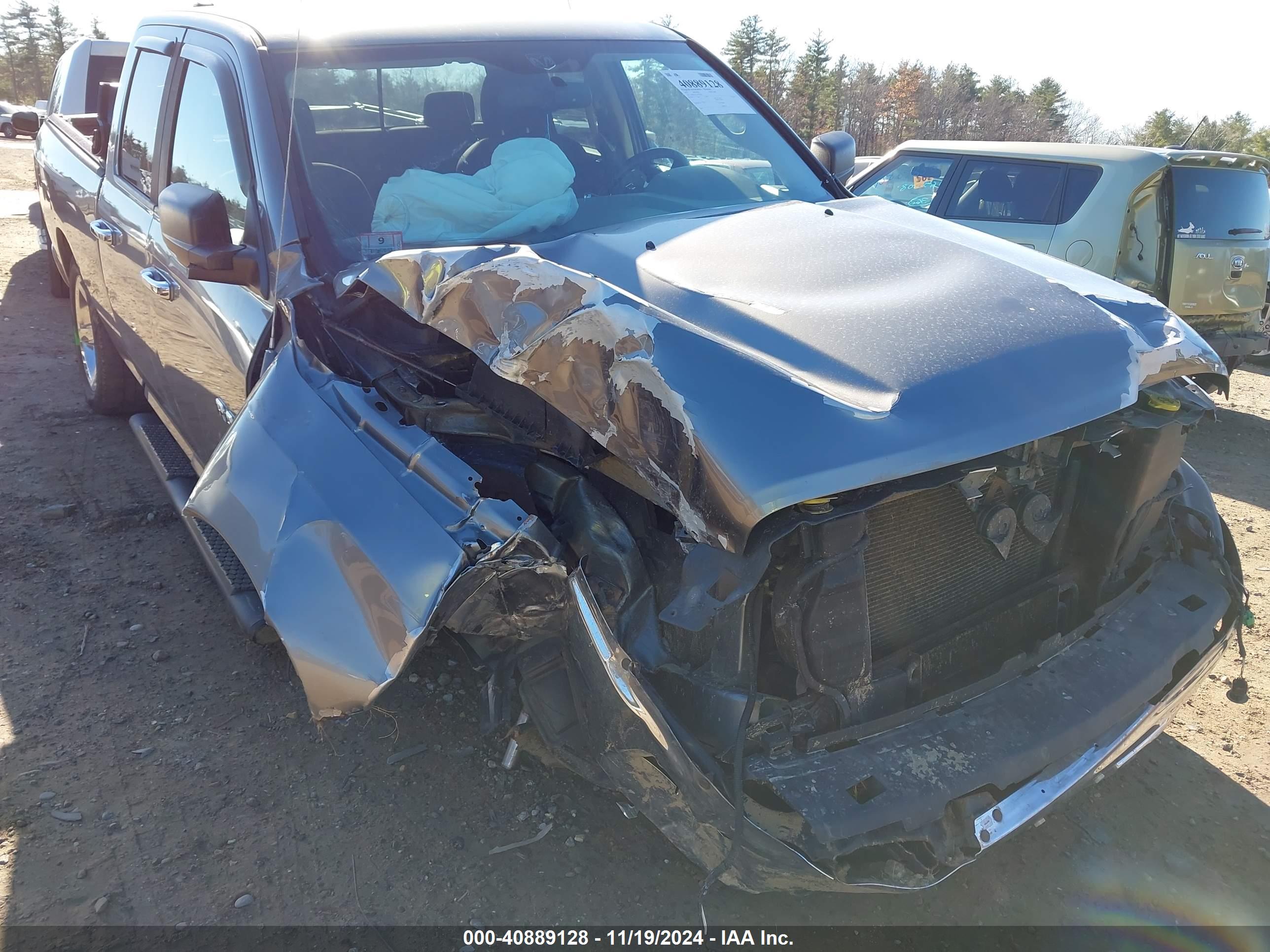 DODGE RAM image 6