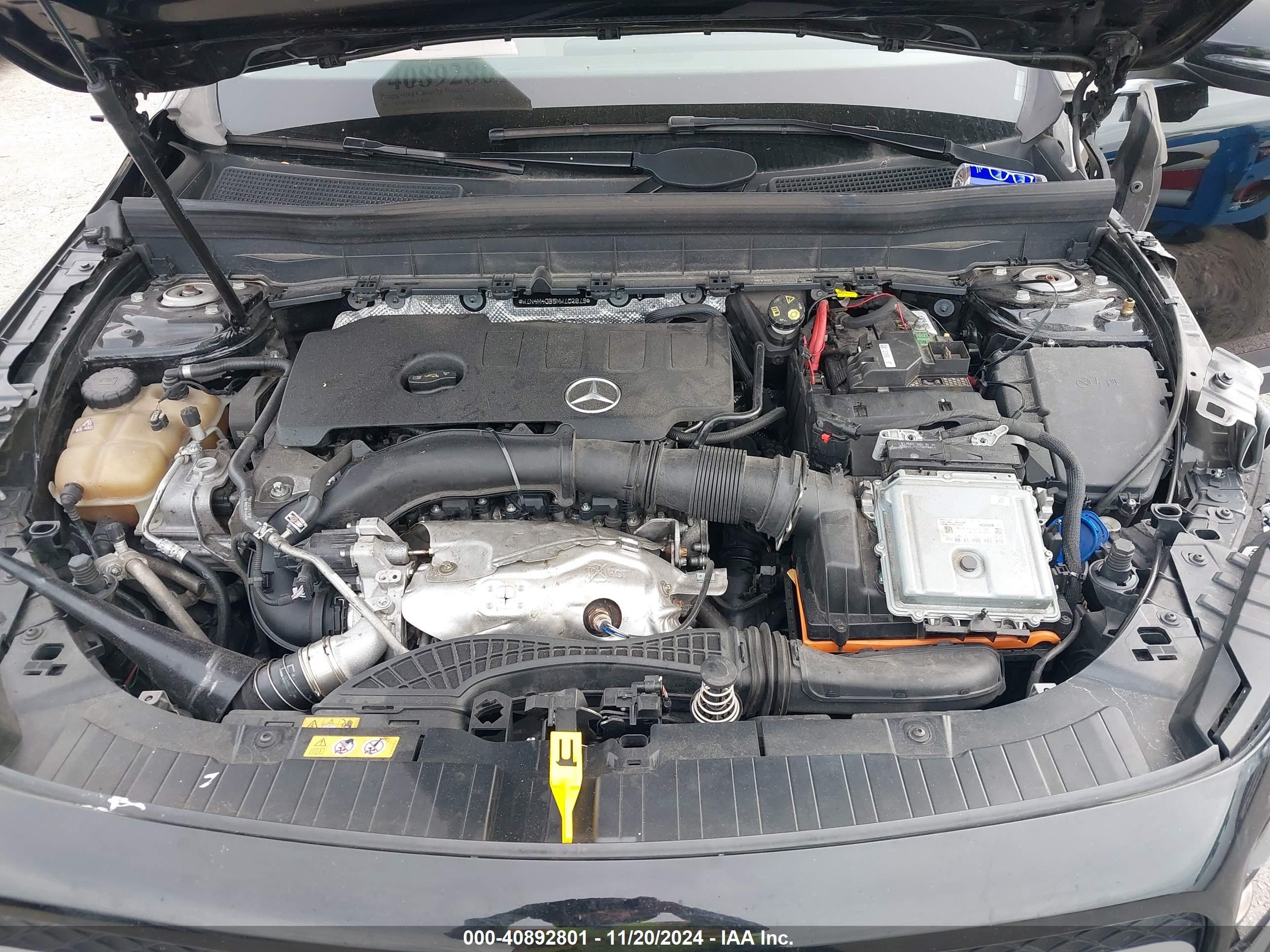 MERCEDES-BENZ GLB image 10