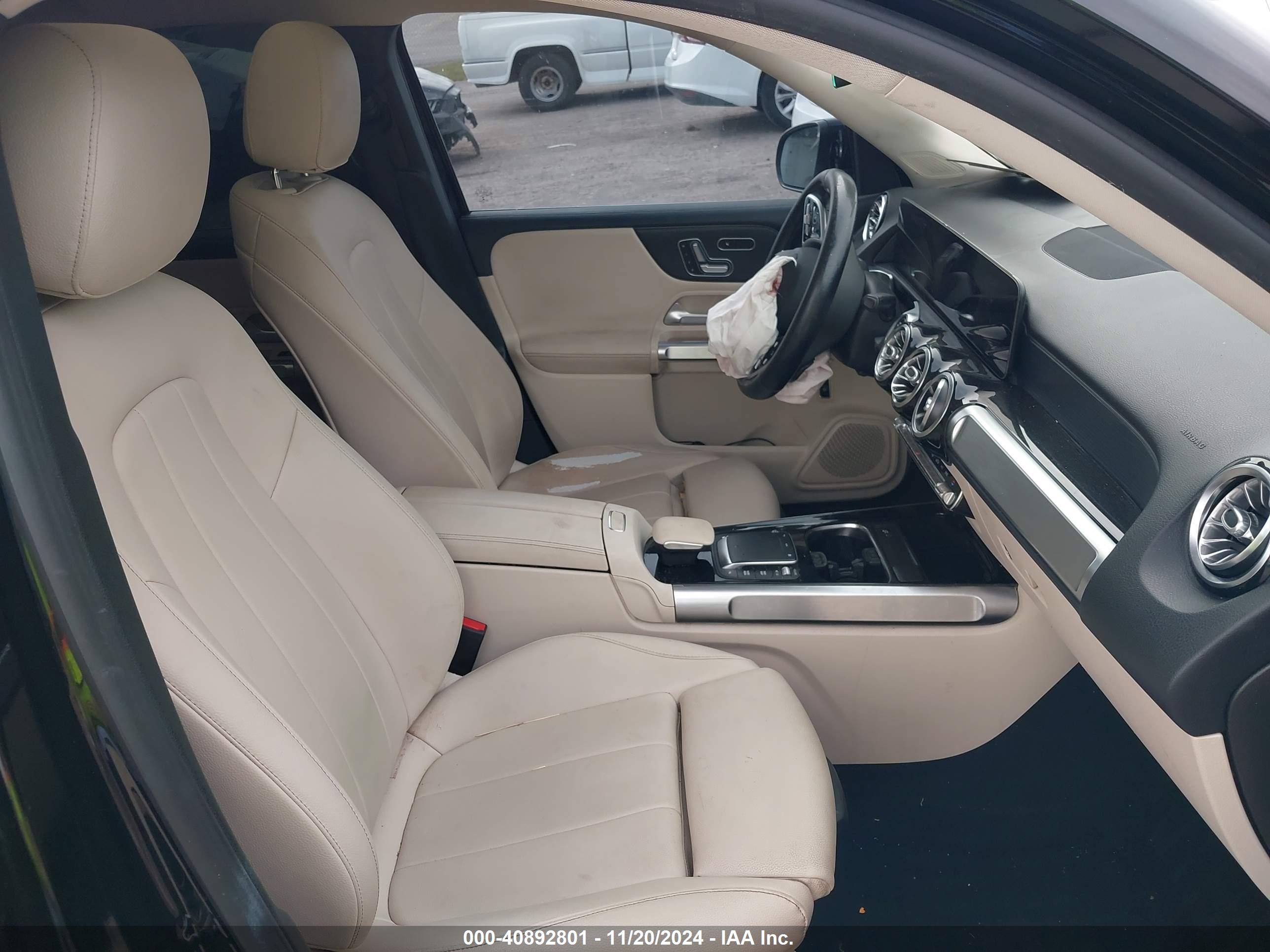 MERCEDES-BENZ GLB image 5