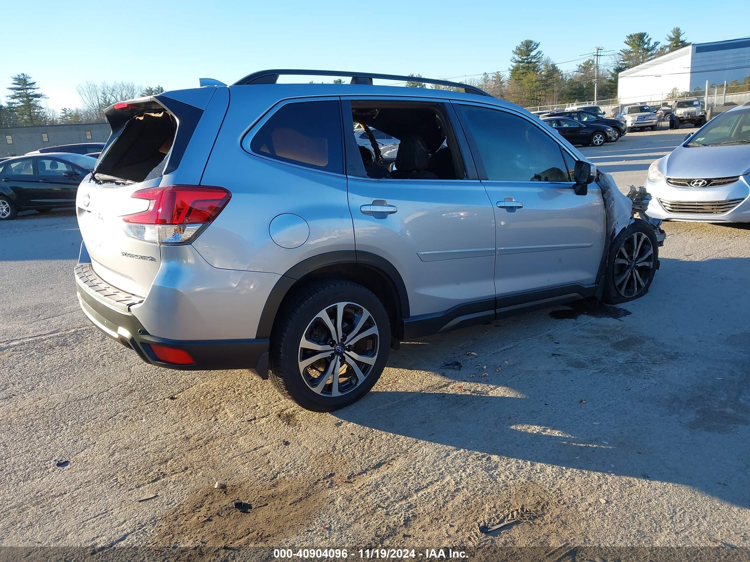 SUBARU FORESTER image 4