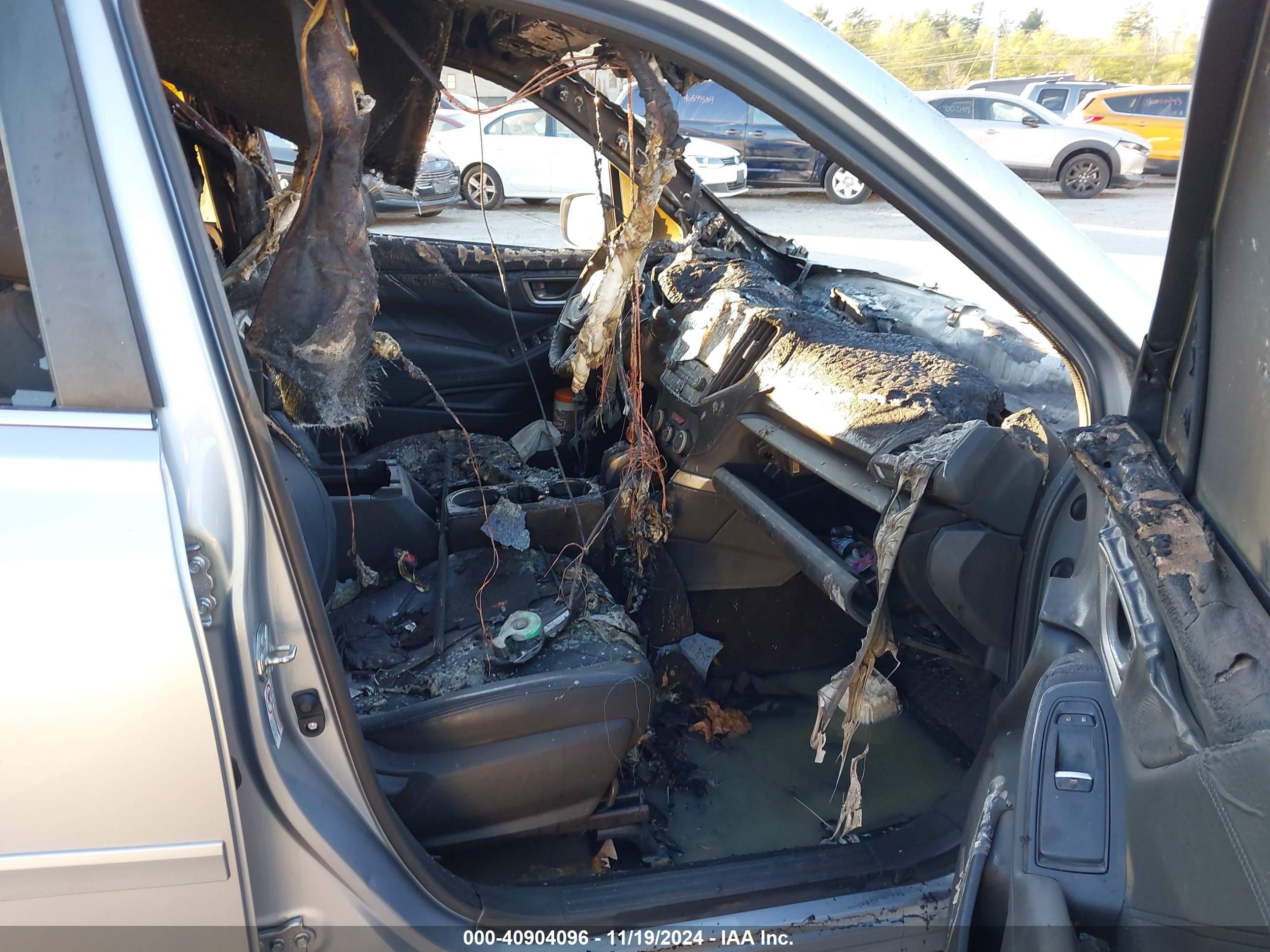 SUBARU FORESTER image 5