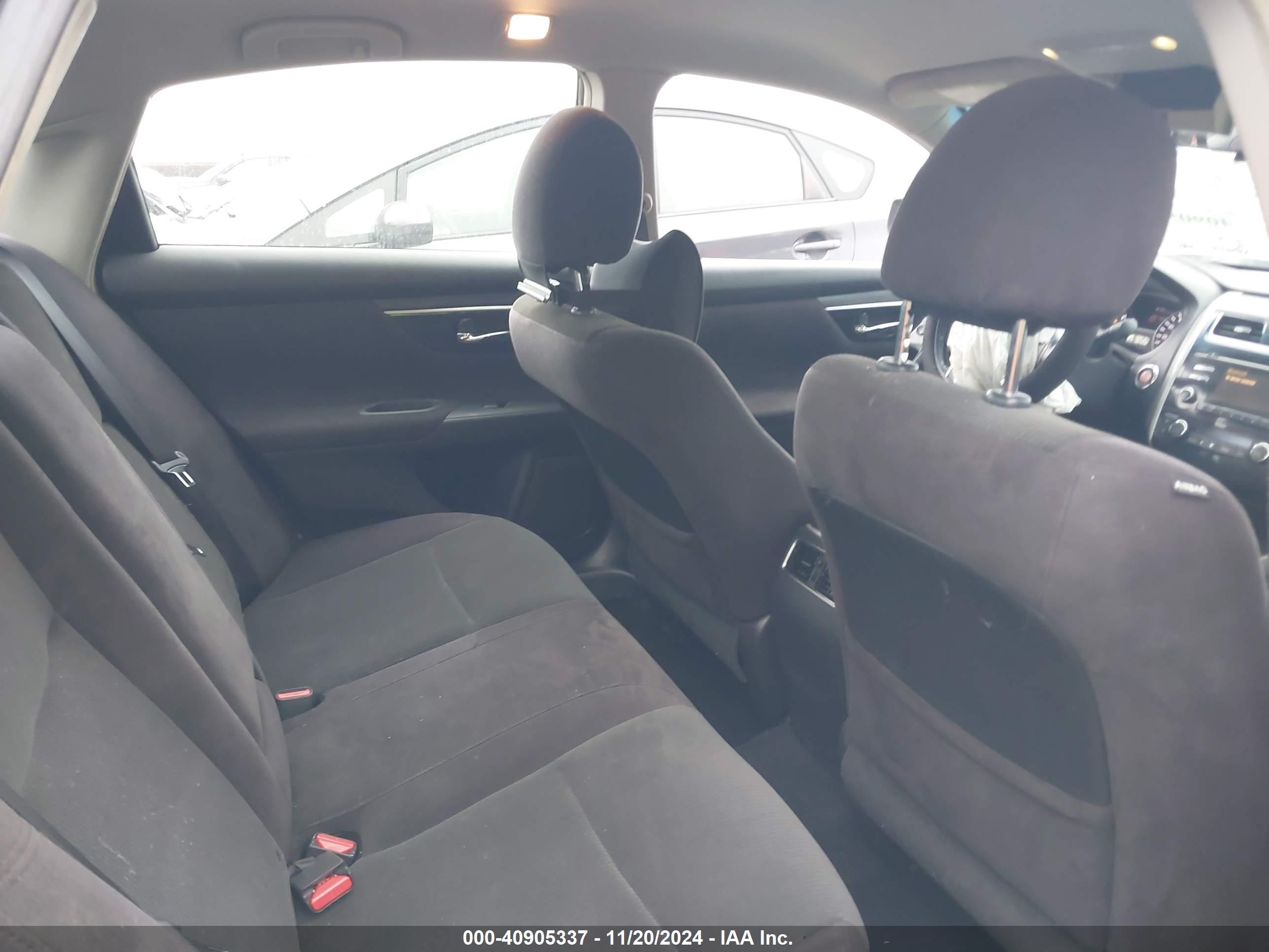 NISSAN ALTIMA image 8
