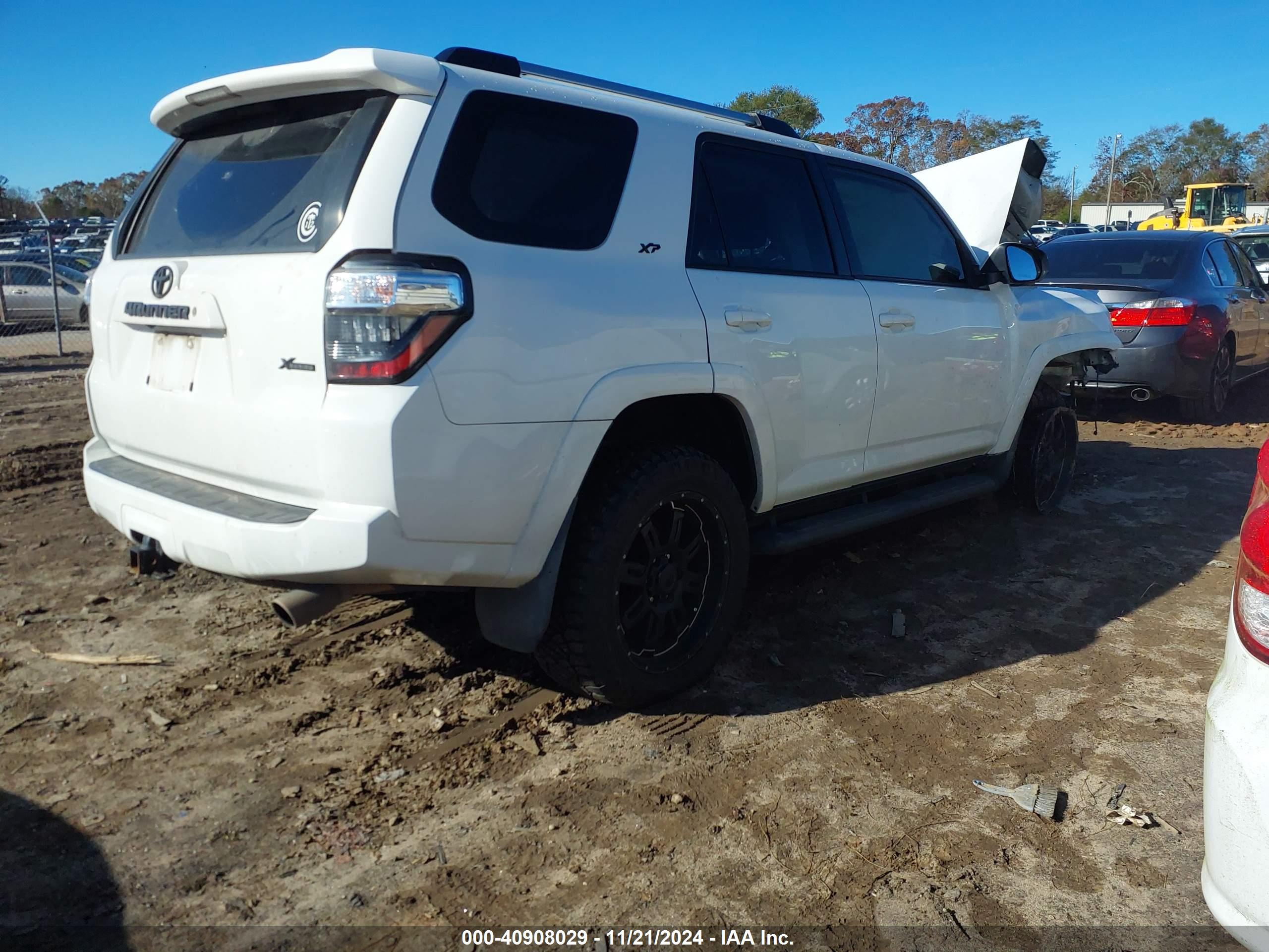 TOYOTA 4RUNNER image 4