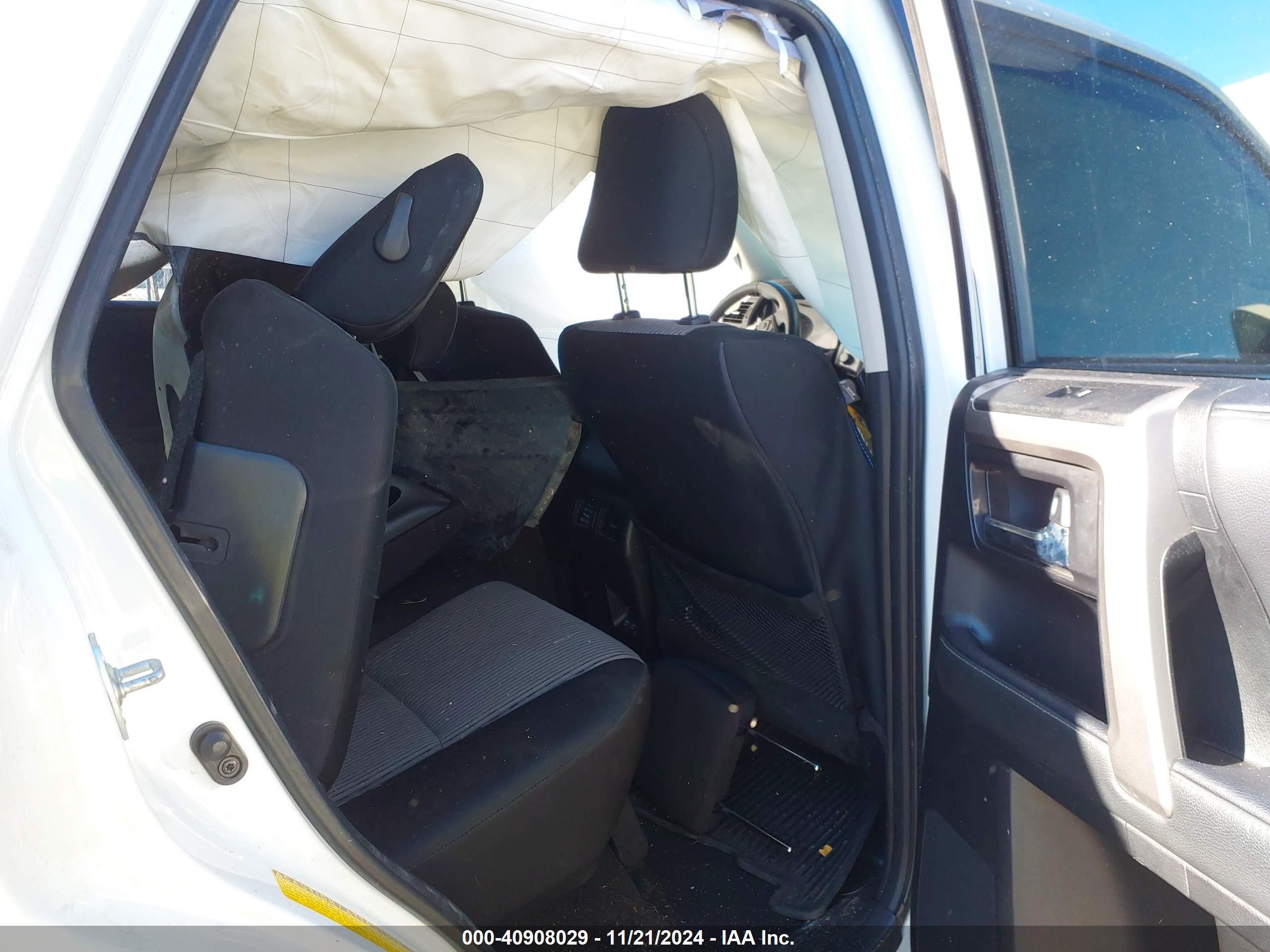 TOYOTA 4RUNNER image 8
