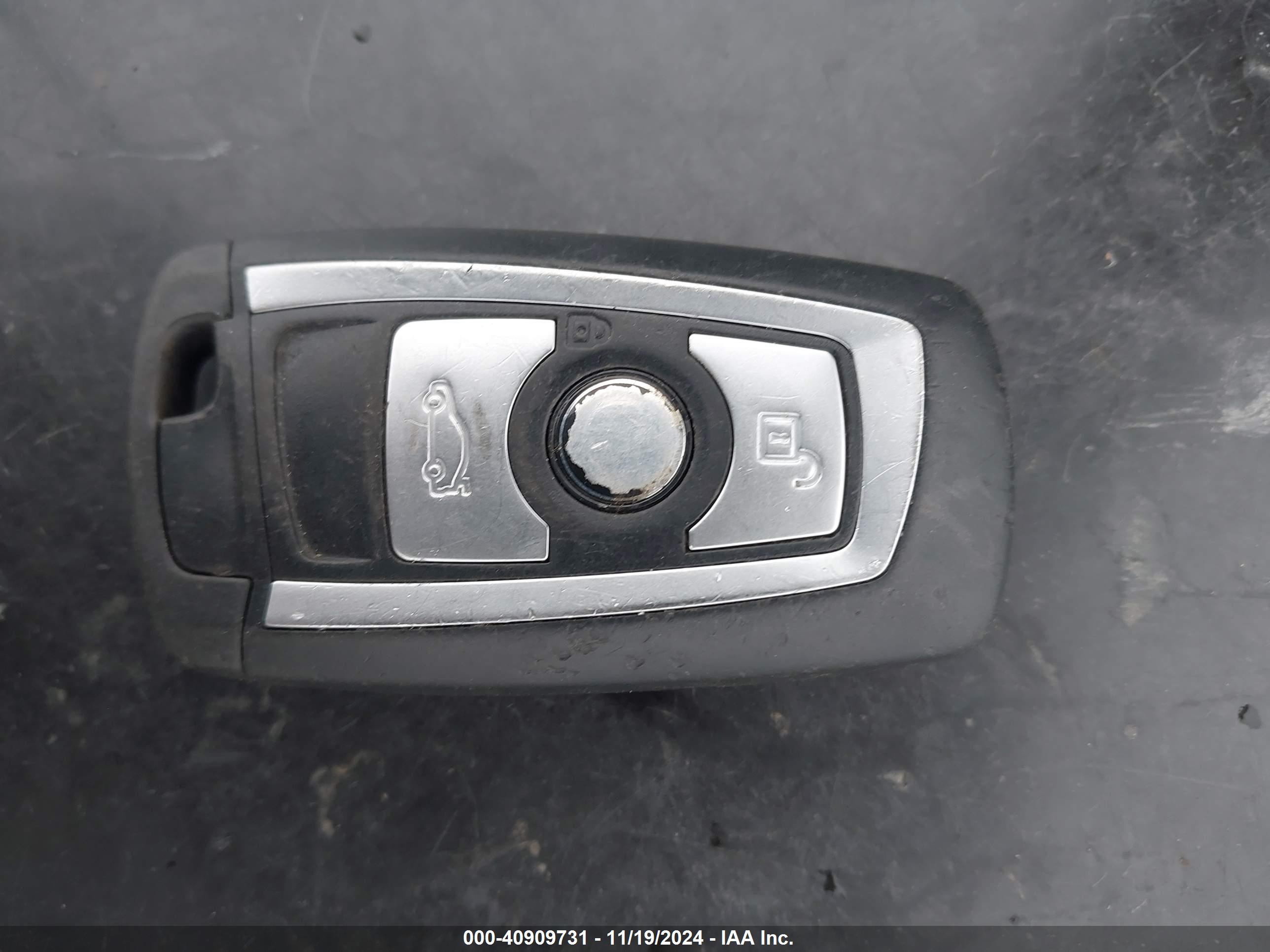 BMW 328I image 11