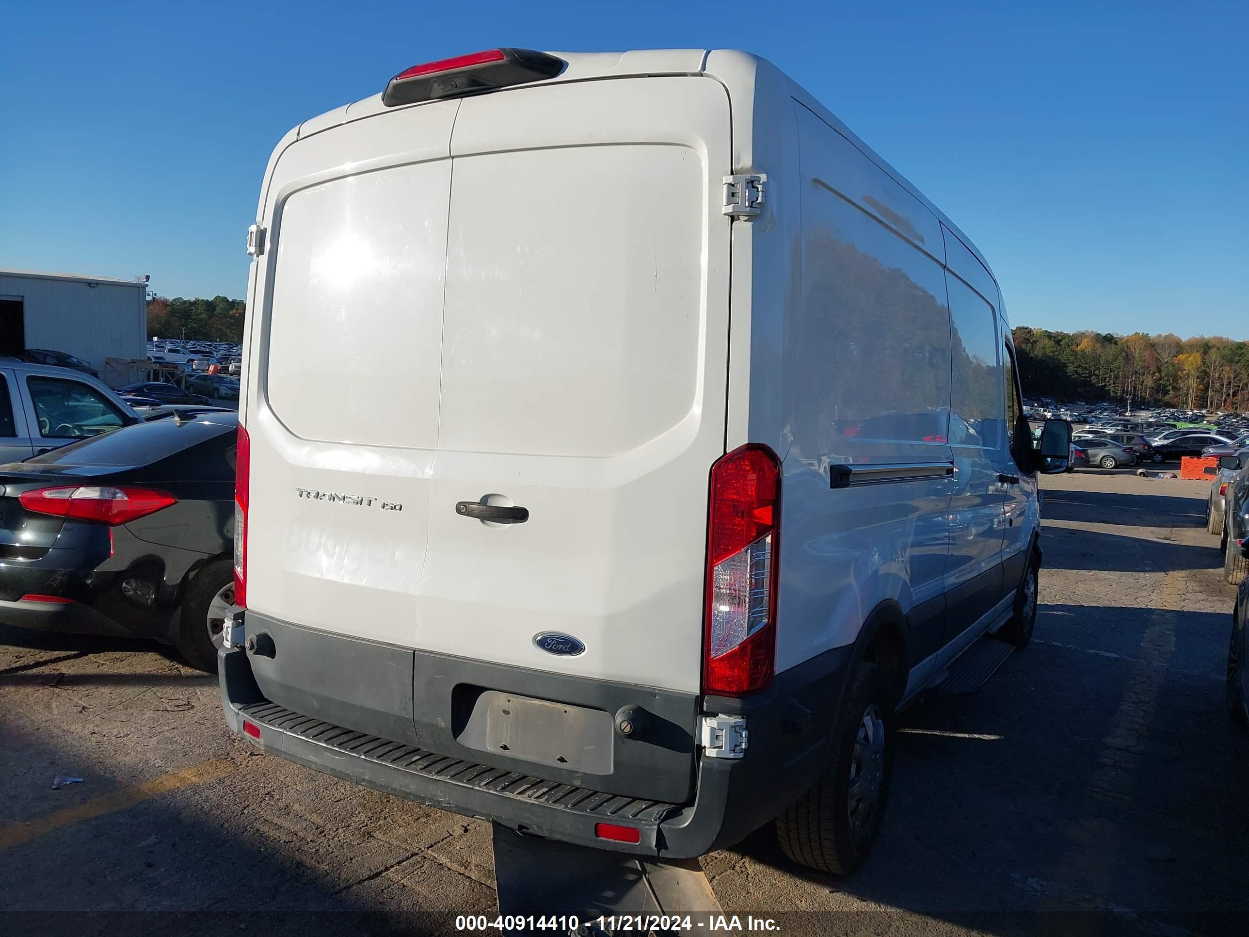 FORD TRANSIT-150 image 4