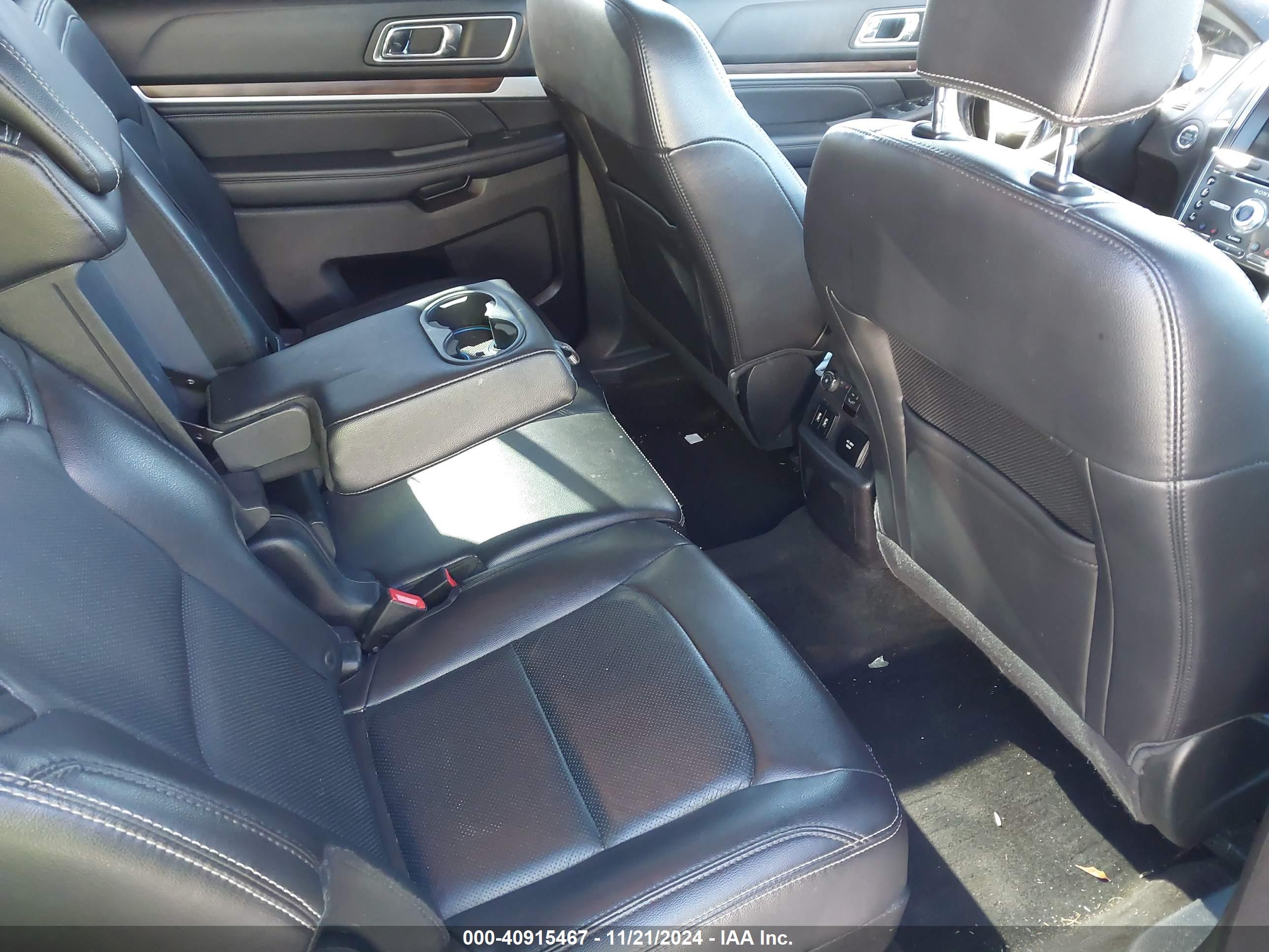 FORD EXPLORER image 8