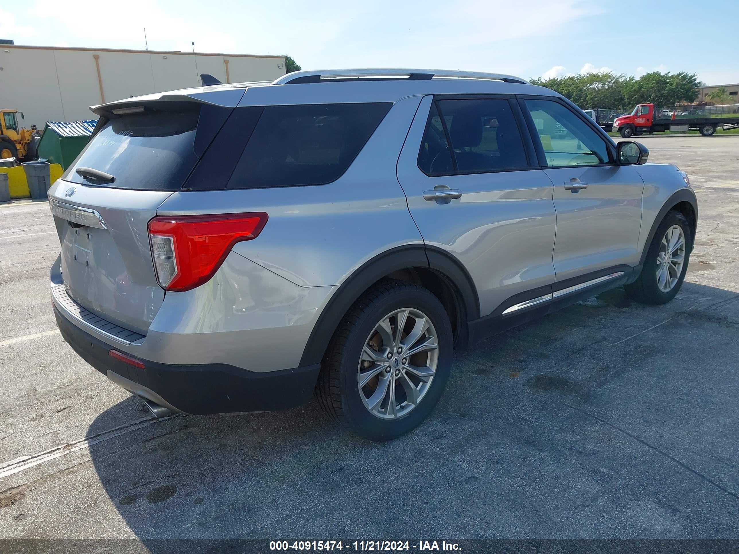 FORD EXPLORER image 4