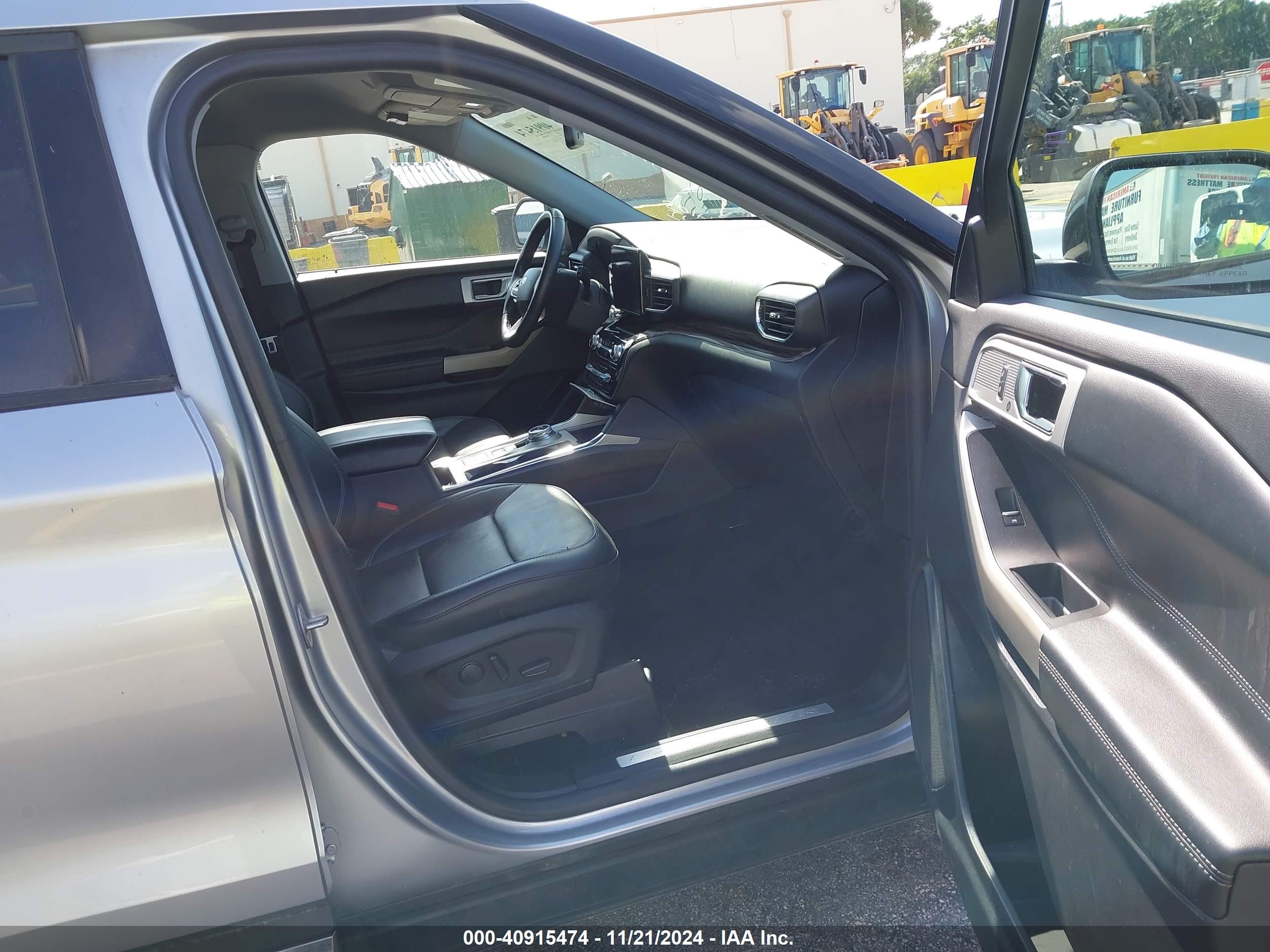 FORD EXPLORER image 5
