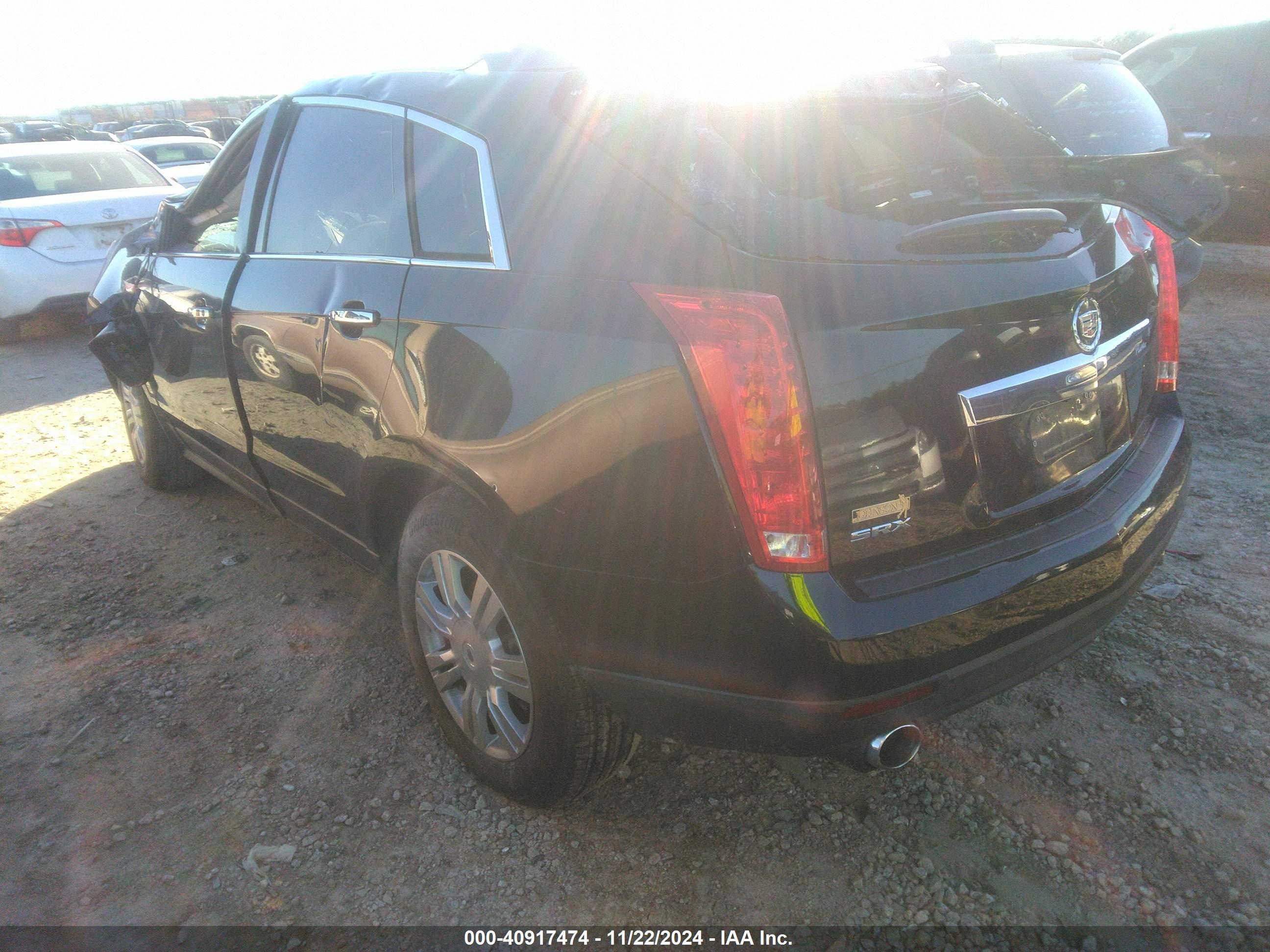 CADILLAC SRX image 3