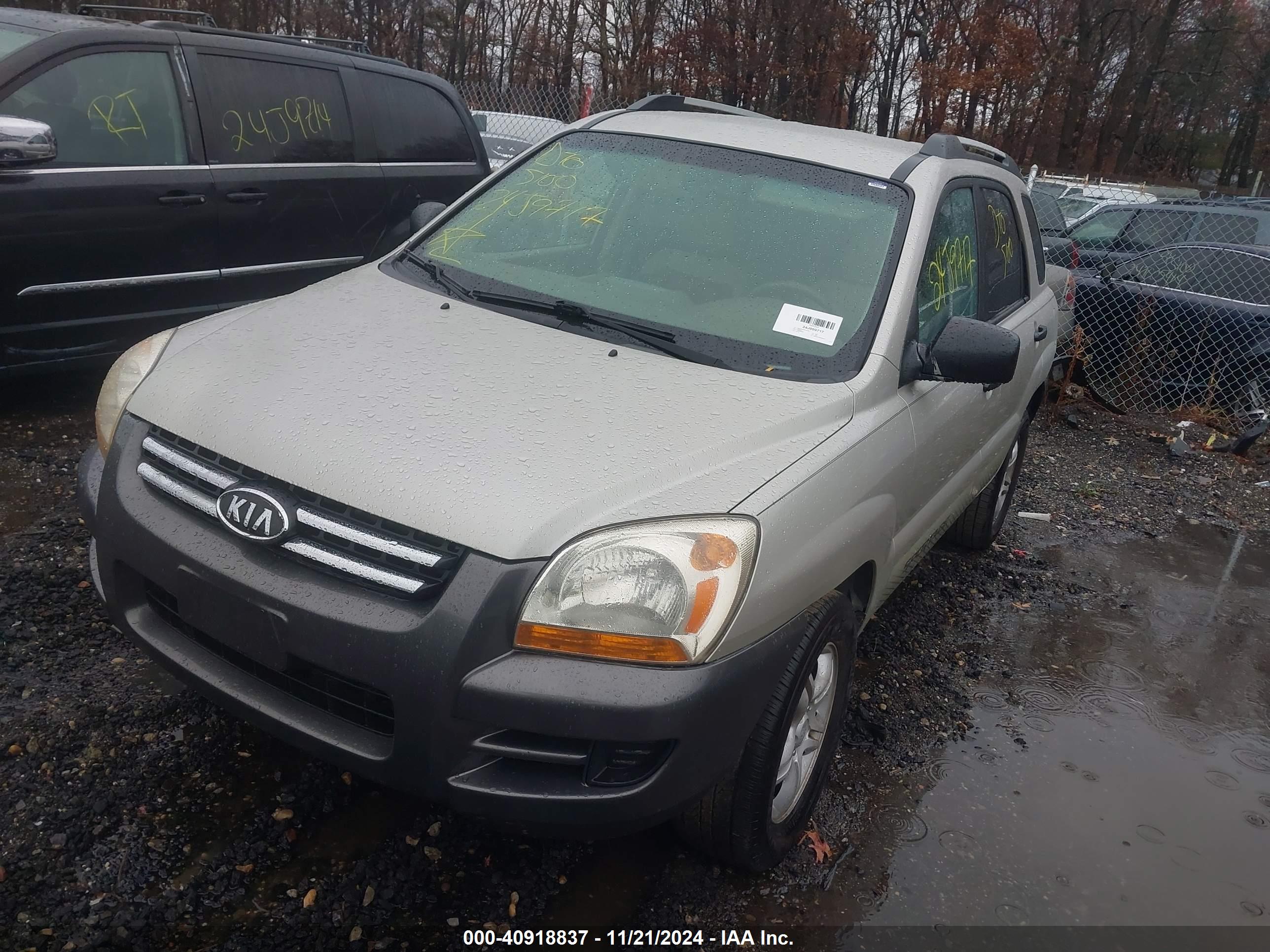 KIA SPORTAGE image 2