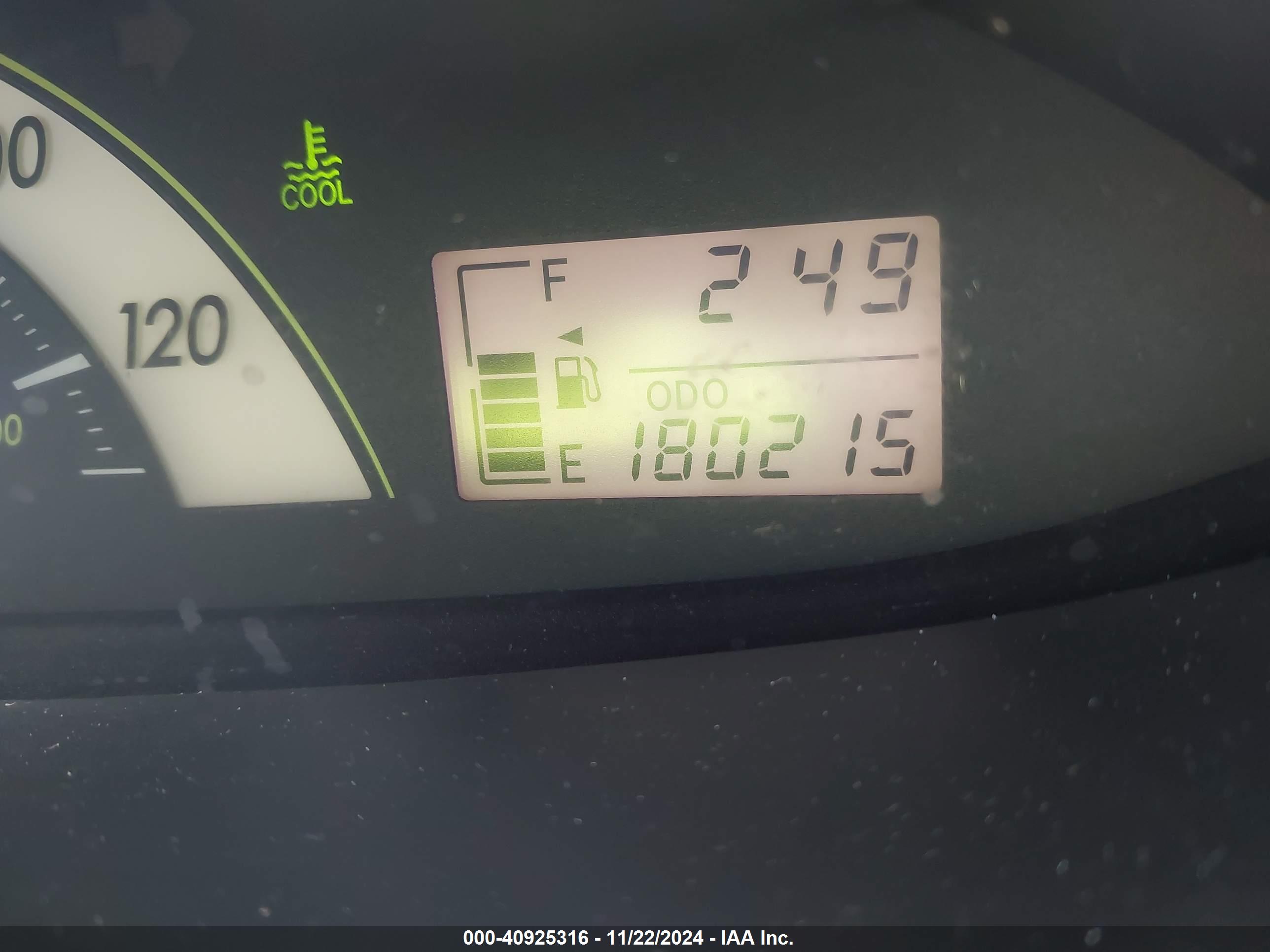 TOYOTA YARIS image 7