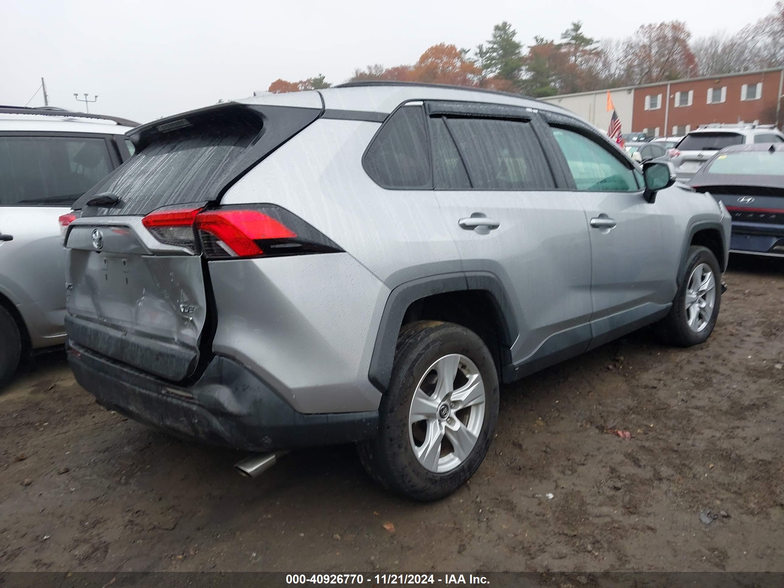 TOYOTA RAV4 image 4