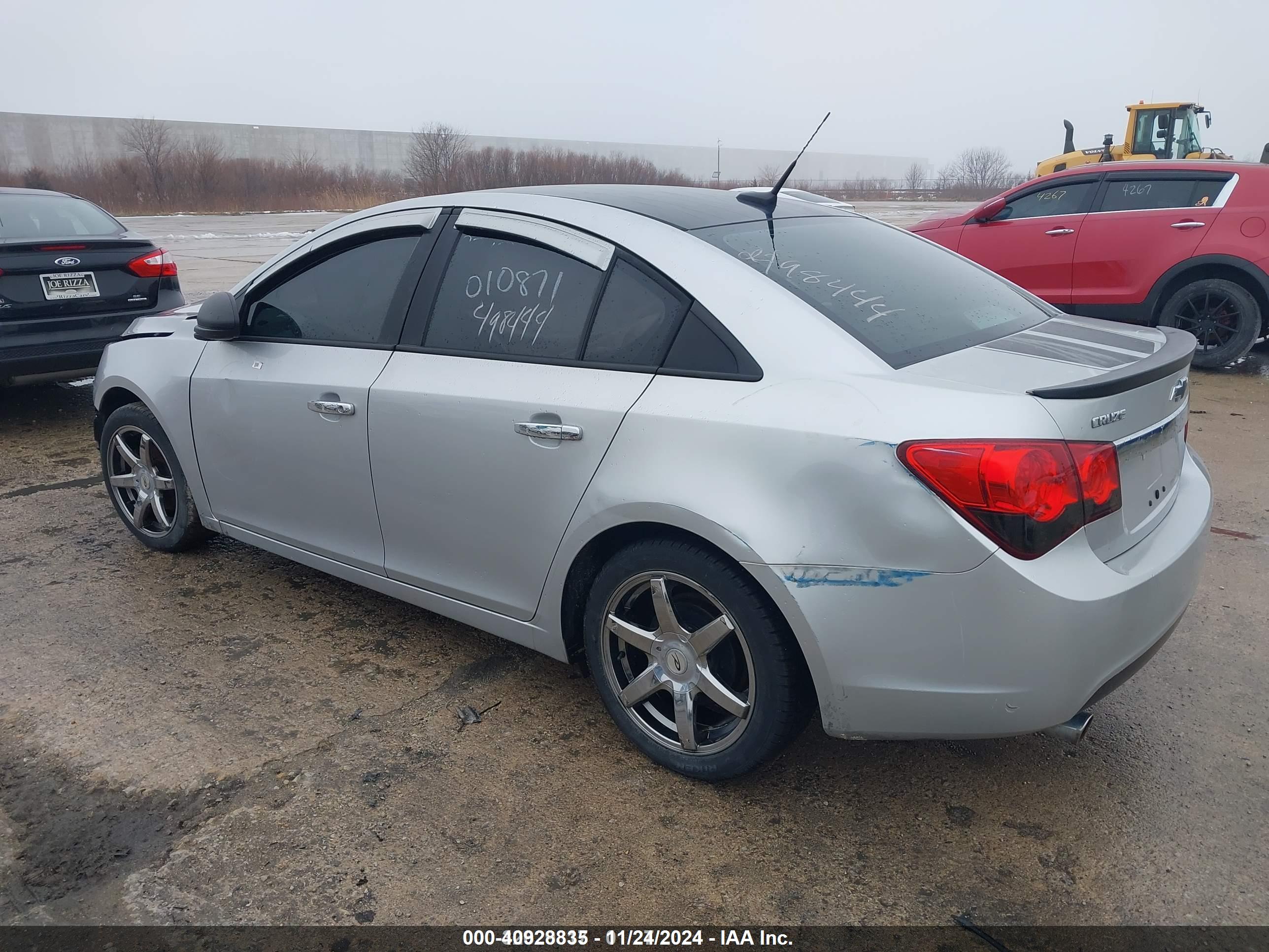 CHEVROLET CRUZE image 3