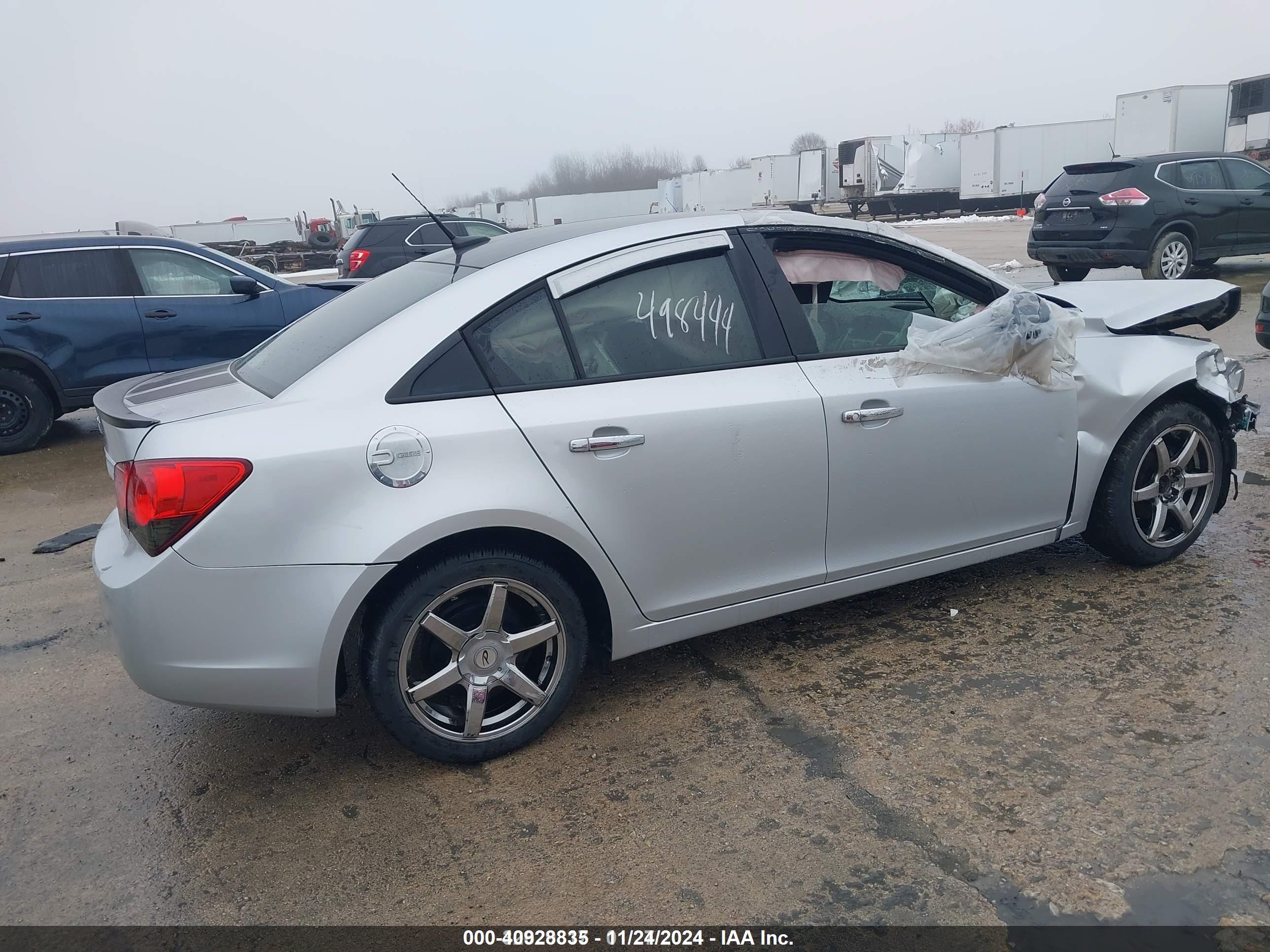 CHEVROLET CRUZE image 4