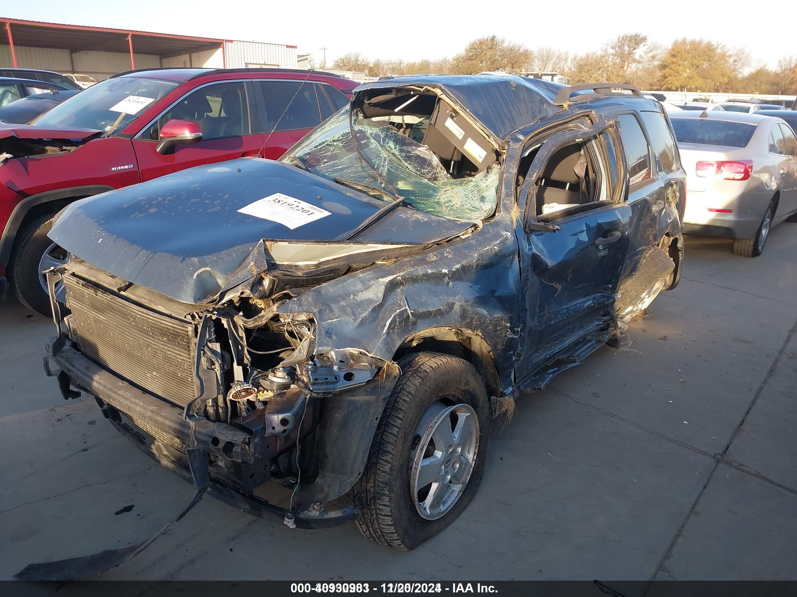FORD ESCAPE image 2