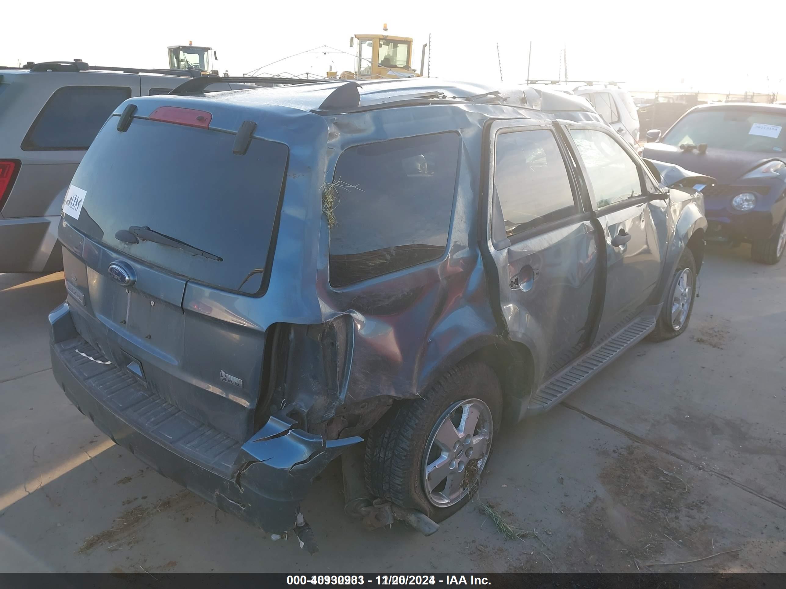 FORD ESCAPE image 4