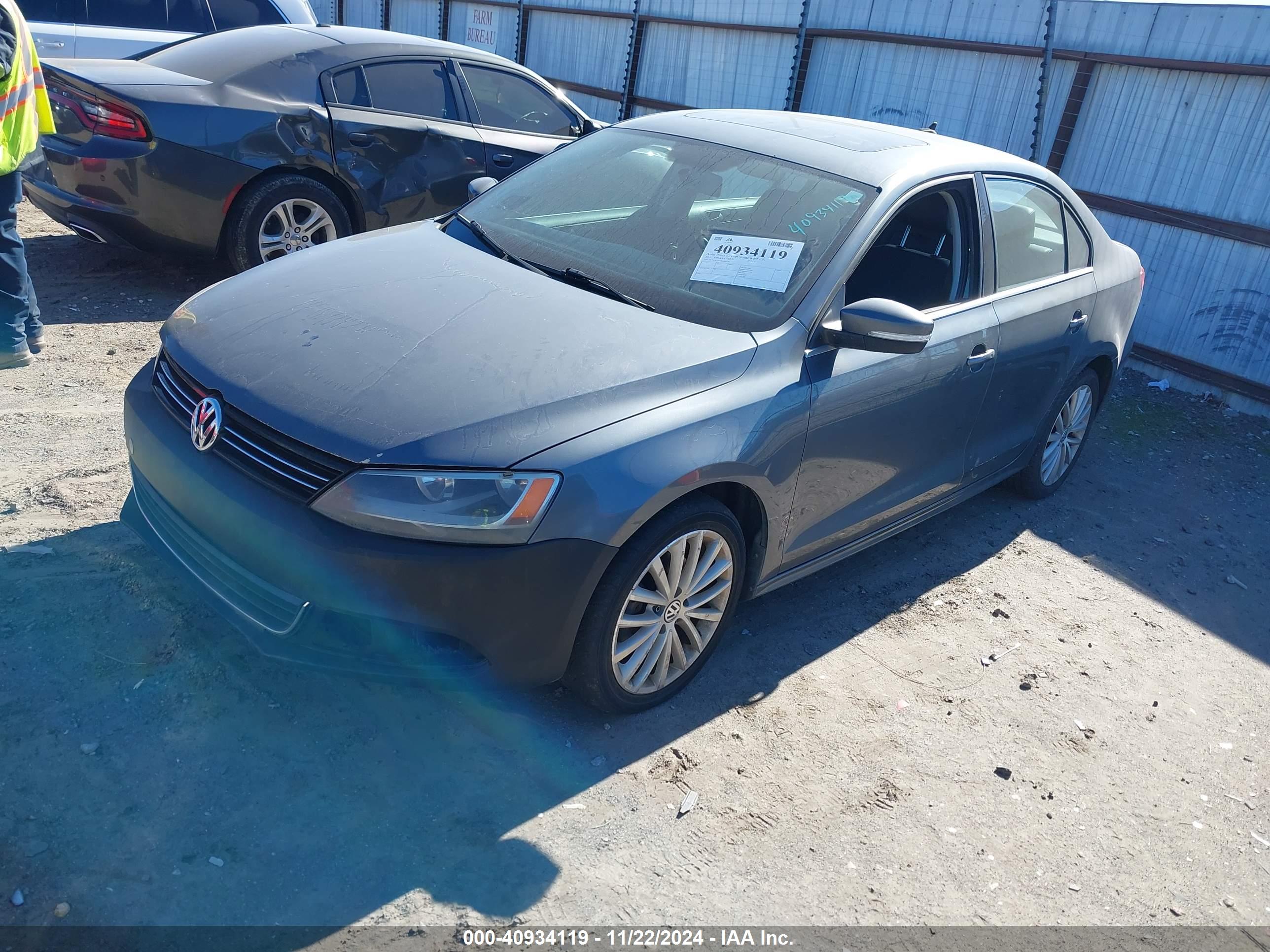 VOLKSWAGEN JETTA image 2