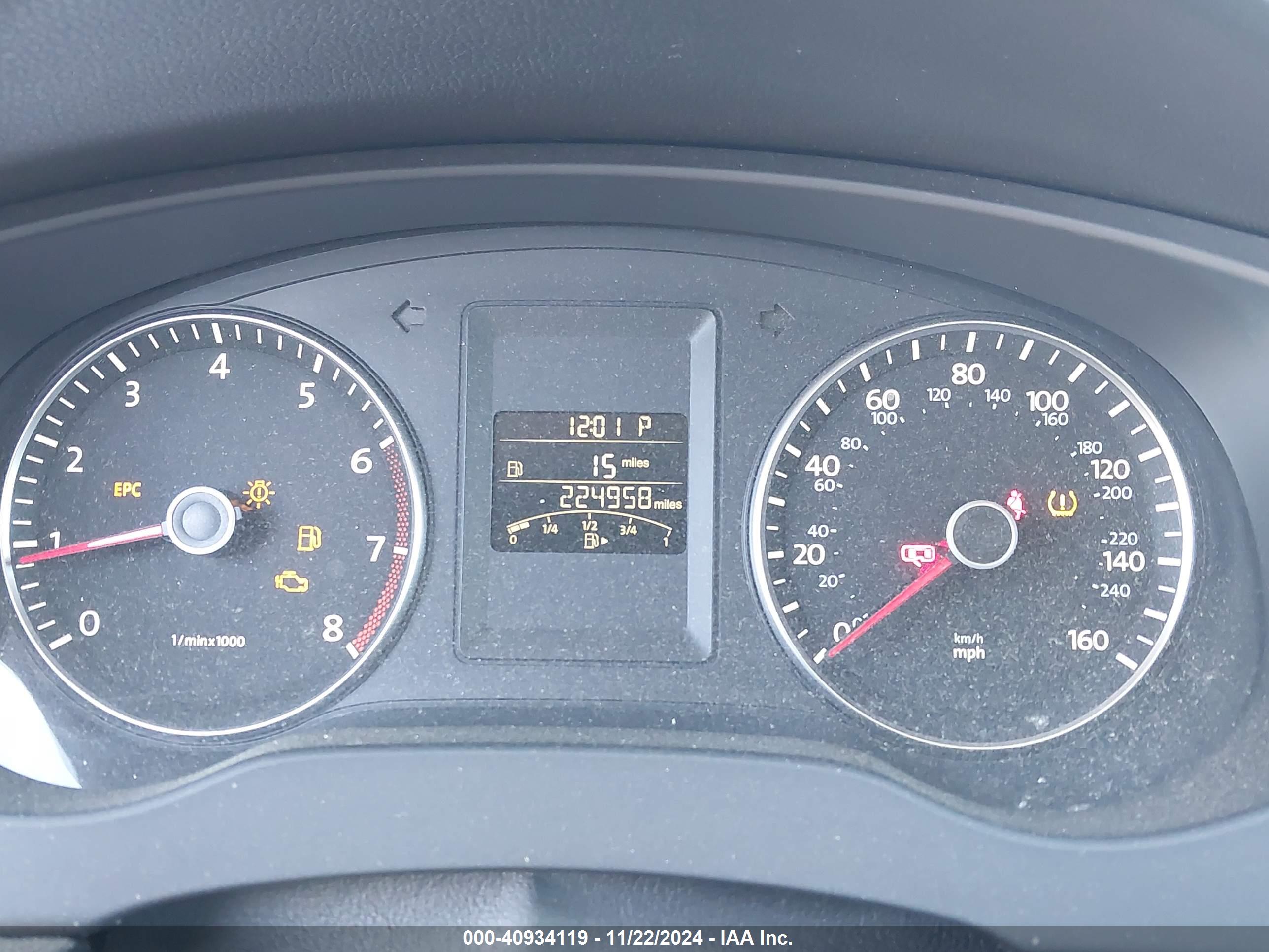 VOLKSWAGEN JETTA image 7