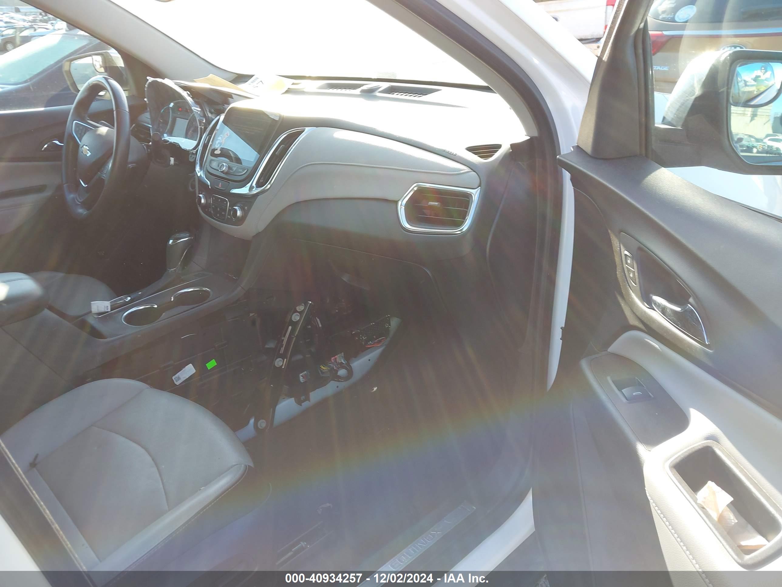 CHEVROLET EQUINOX image 5